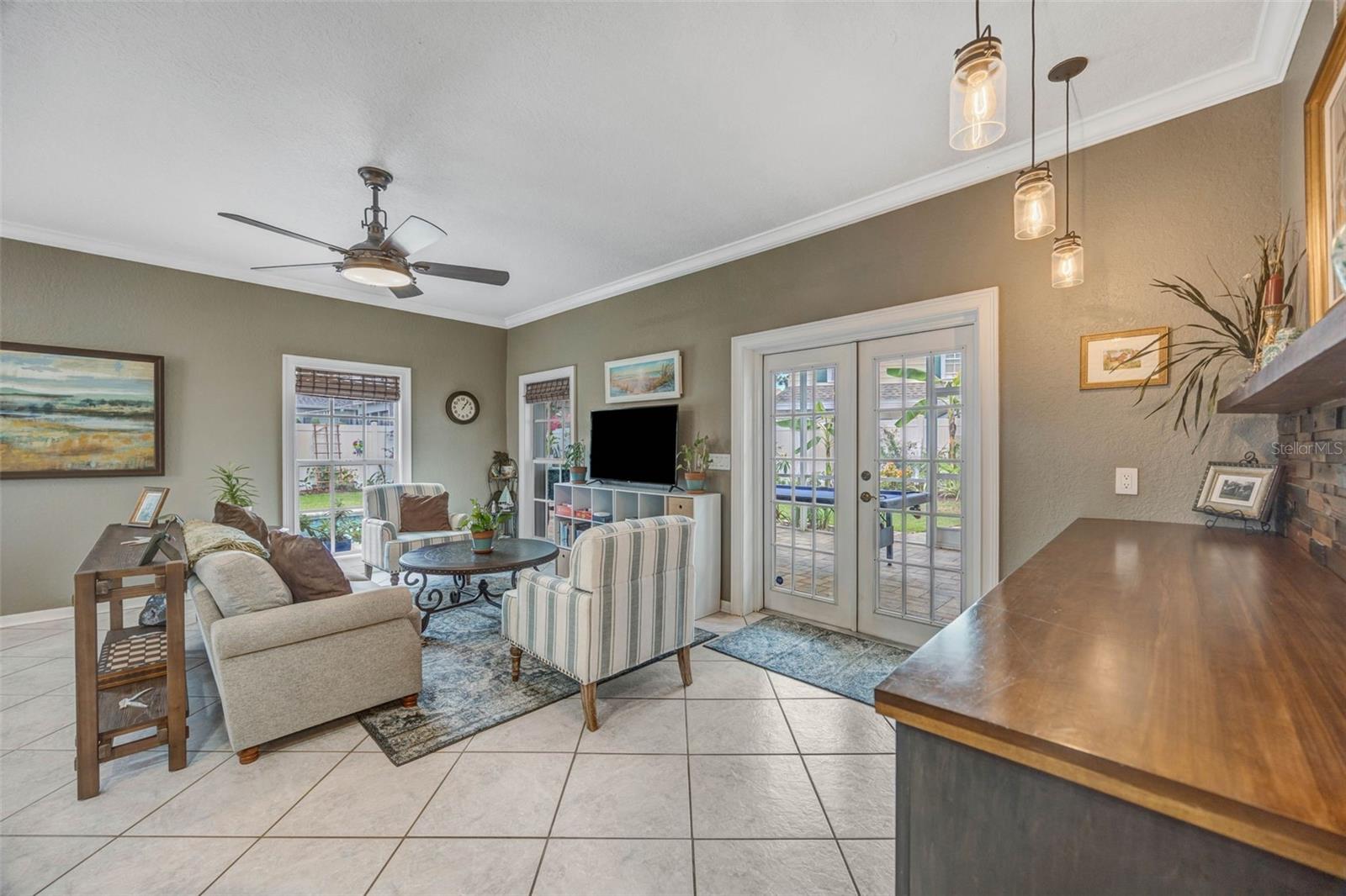 852 35TH AVE N, ST PETERSBURG, FL, 33704
