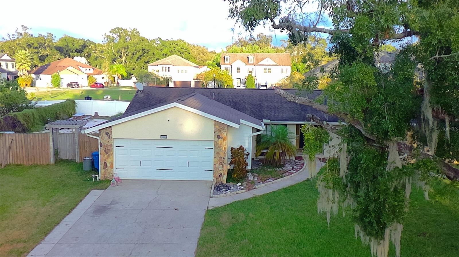 13603 WESTSHIRE DR, TAMPA, FL, 33618