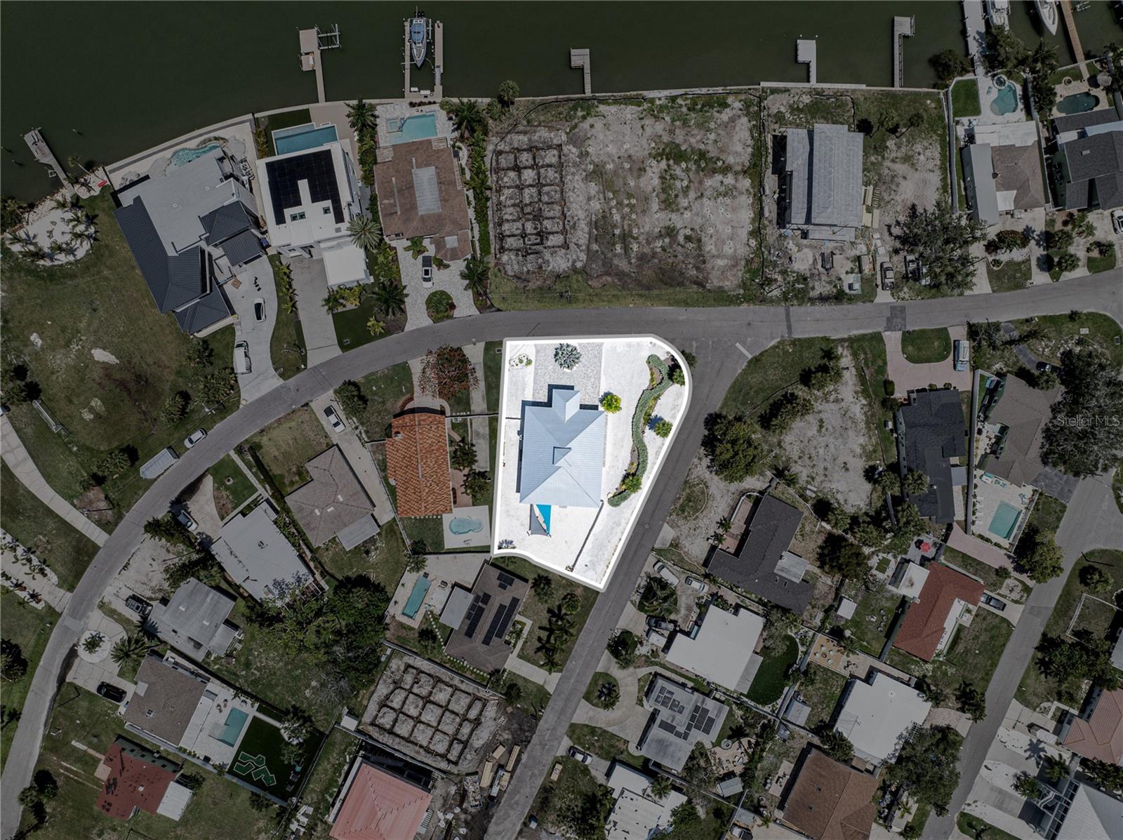15808 REDINGTON DR, REDINGTON BEACH, FL, 33708