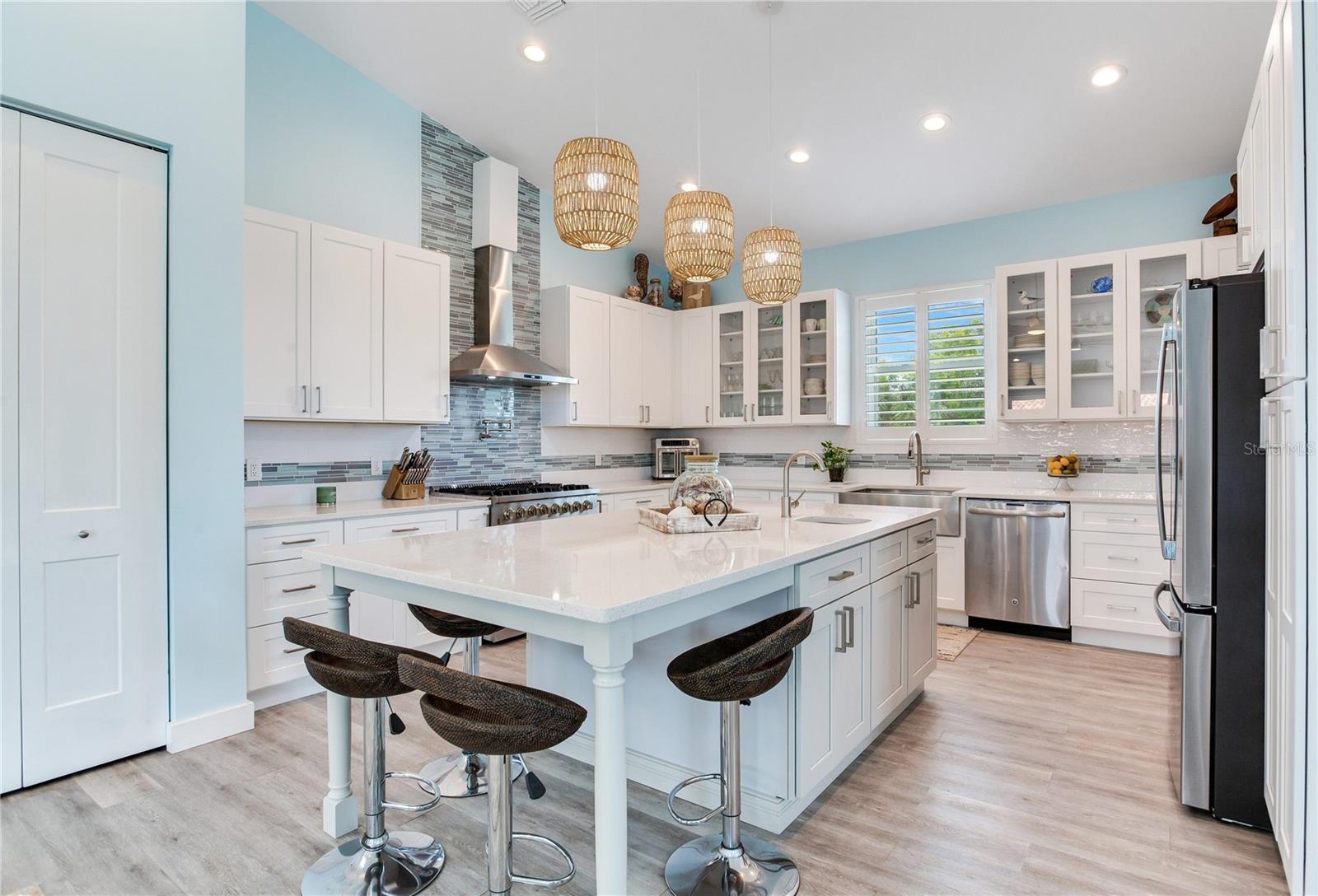 15808 REDINGTON DR, REDINGTON BEACH, FL, 33708
