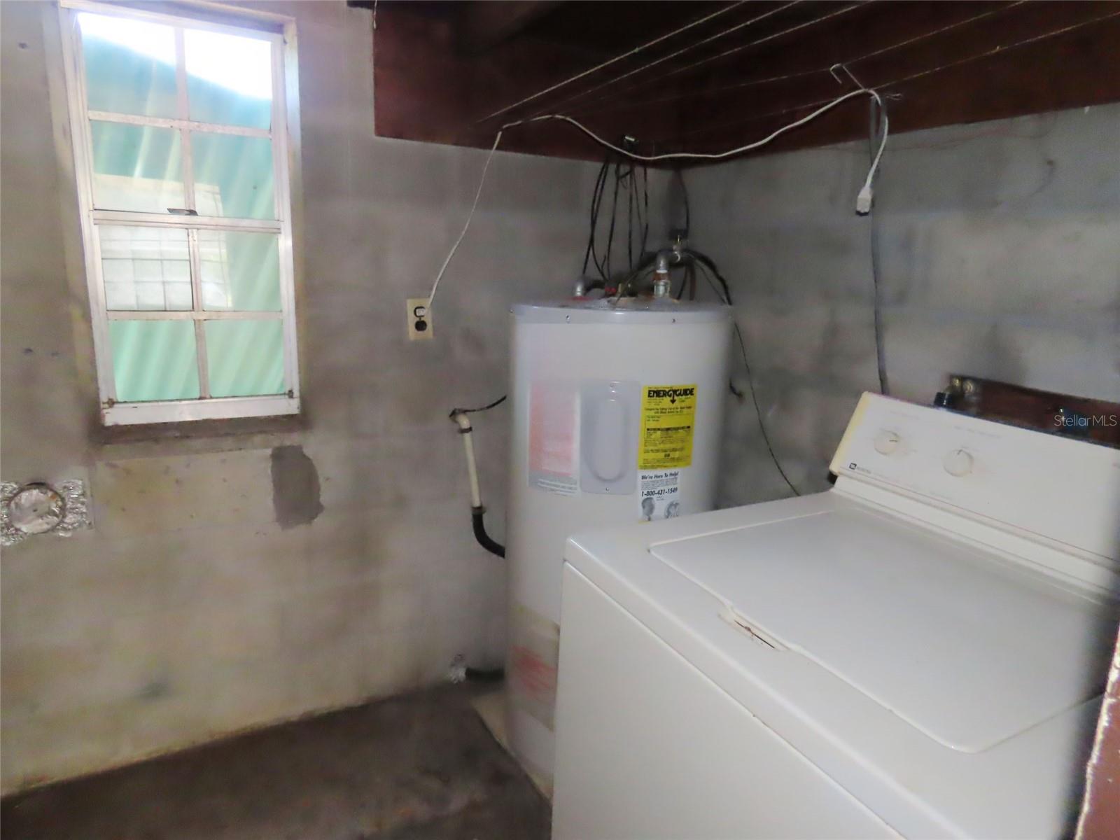 3911 W LEILA AVE, TAMPA, FL, 33616