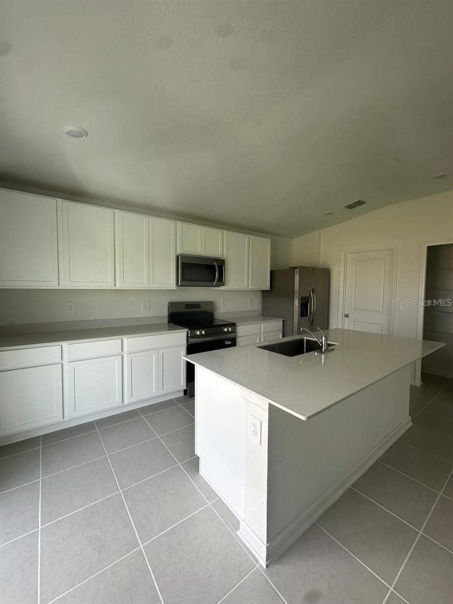 2366 MCKINLEY DR, LAKE WALES, FL, 33853