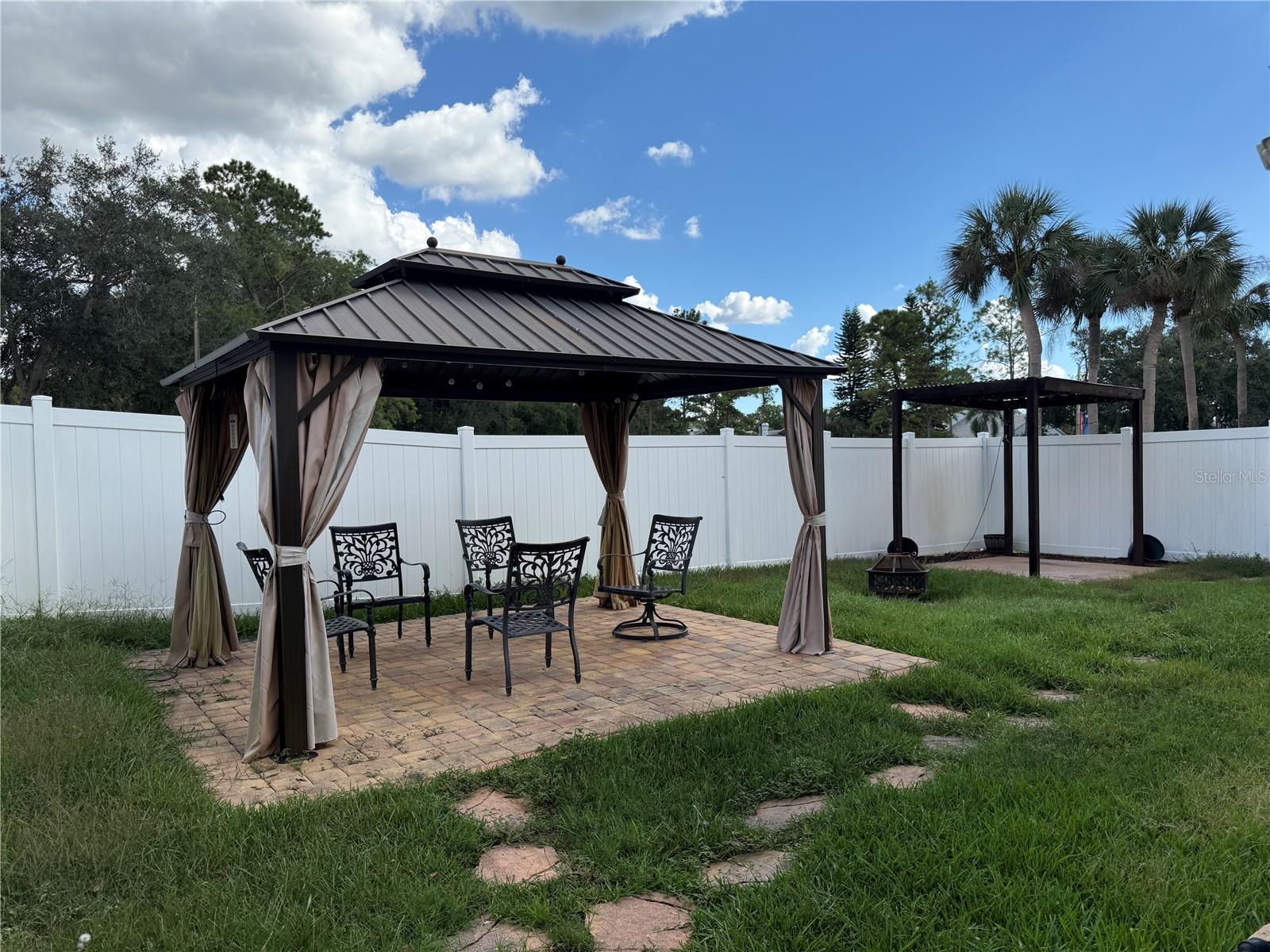 16335 RAMBLING VINE DR W, TAMPA, FL, 33624