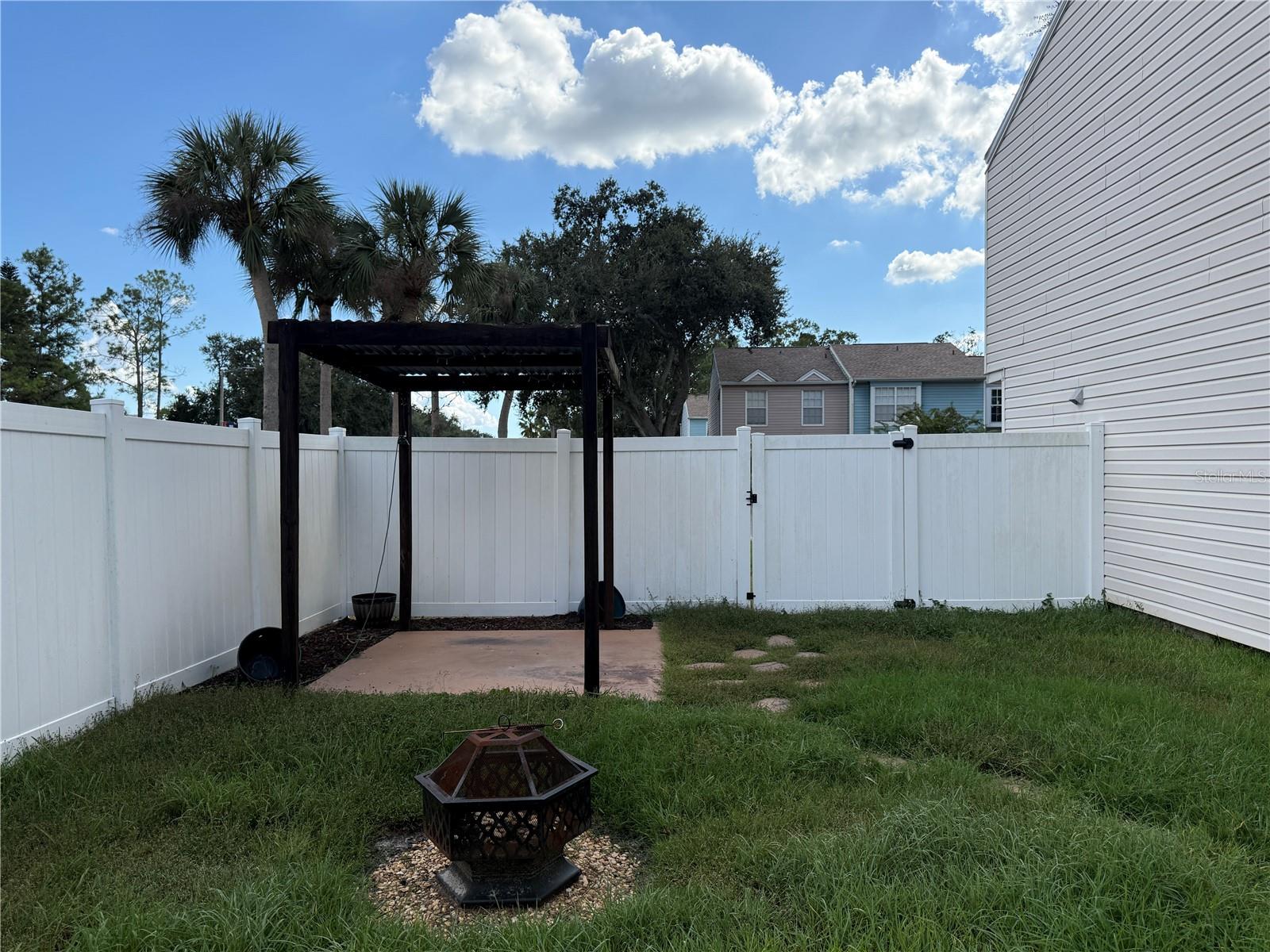 16335 RAMBLING VINE DR W, TAMPA, FL, 33624