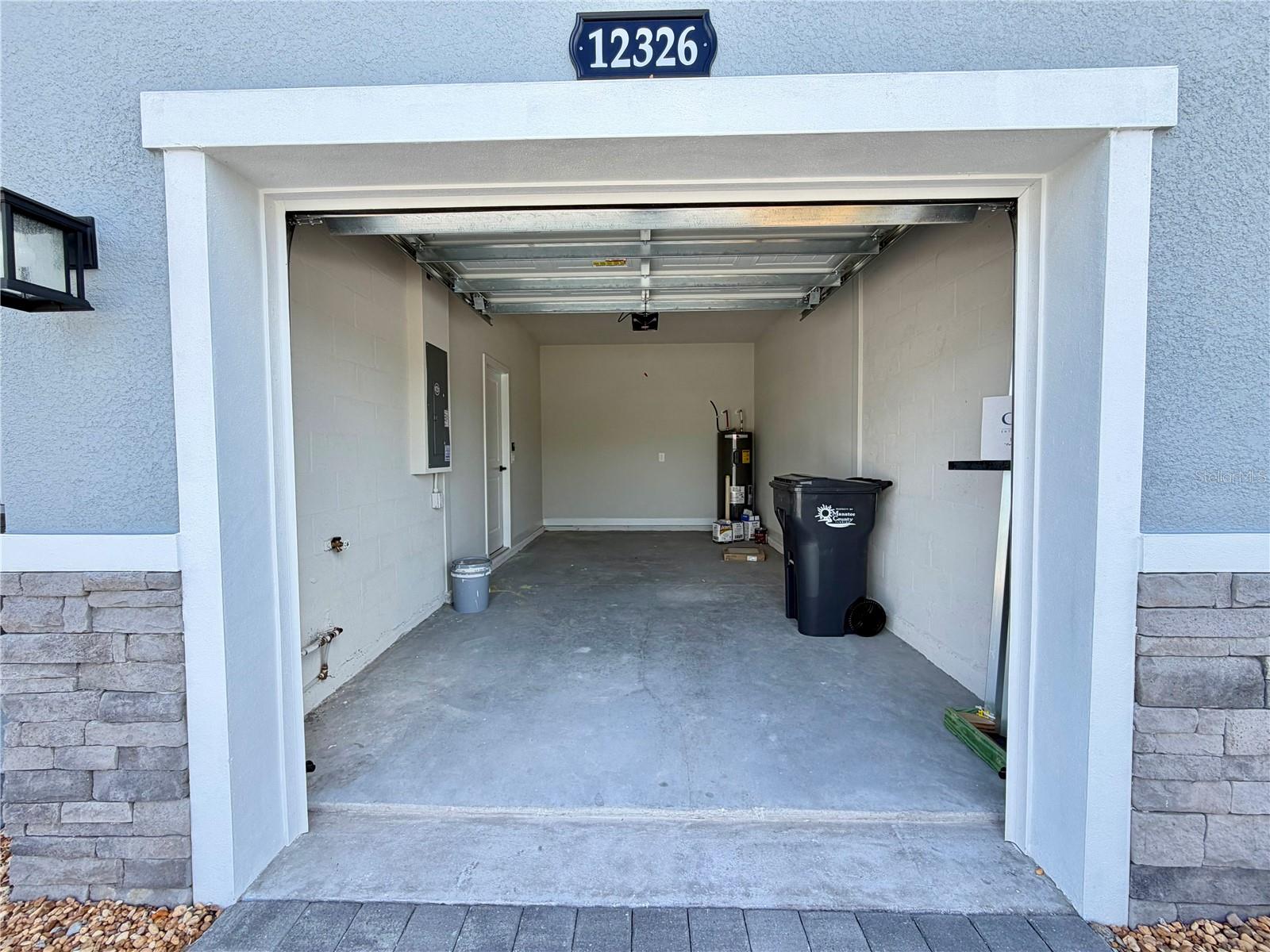 12326 AMBER CREEK CIRCLE, LAKEWOOD RANCH, FL, 34211