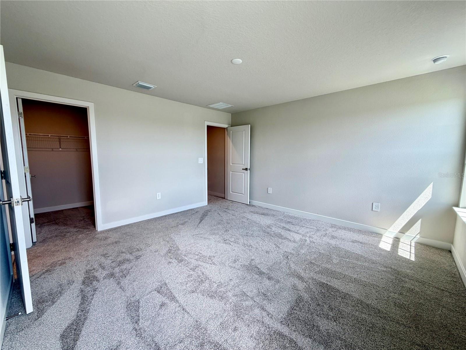 12326 AMBER CREEK CIRCLE, LAKEWOOD RANCH, FL, 34211