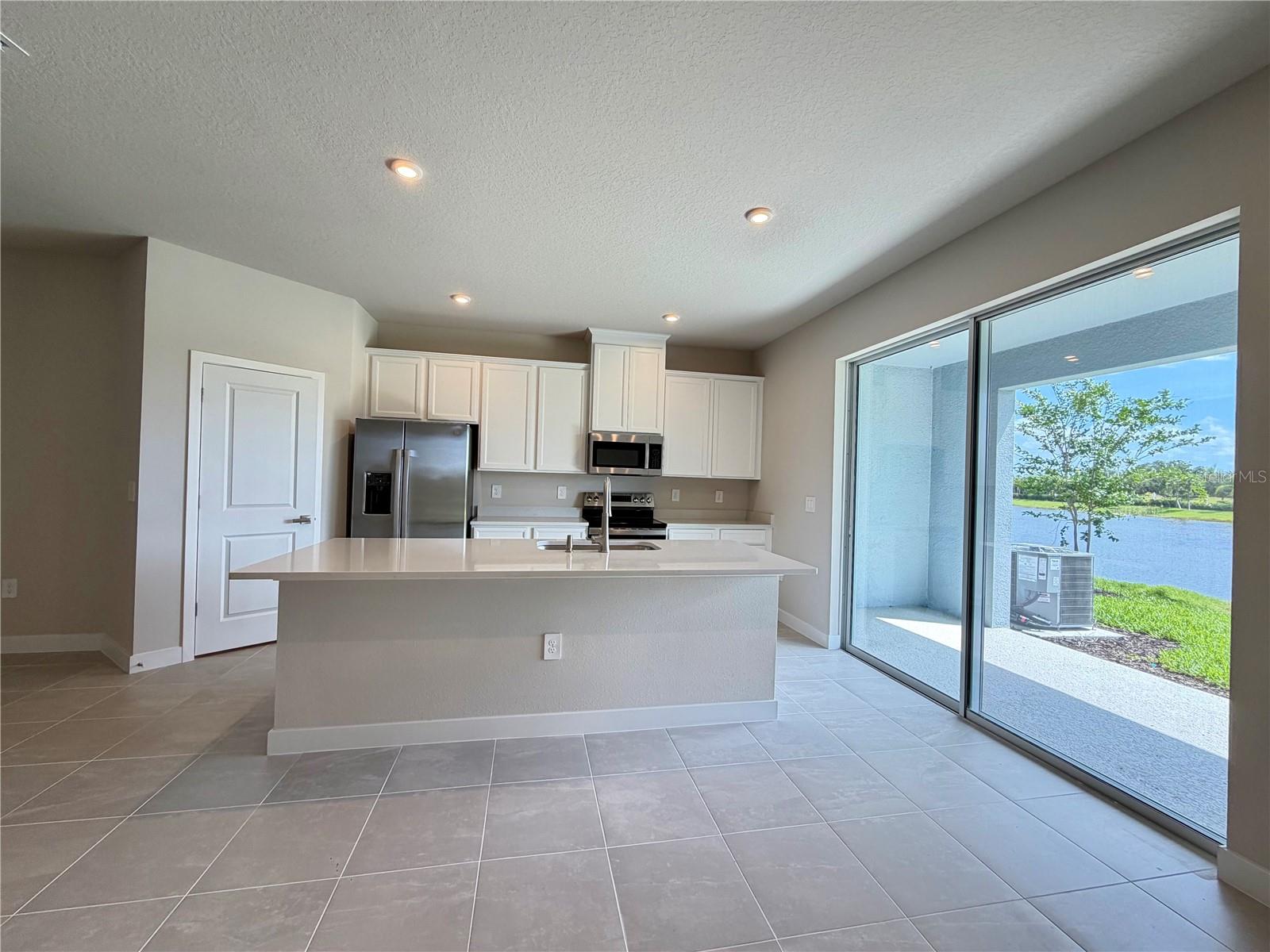 12326 AMBER CREEK CIRCLE, LAKEWOOD RANCH, FL, 34211
