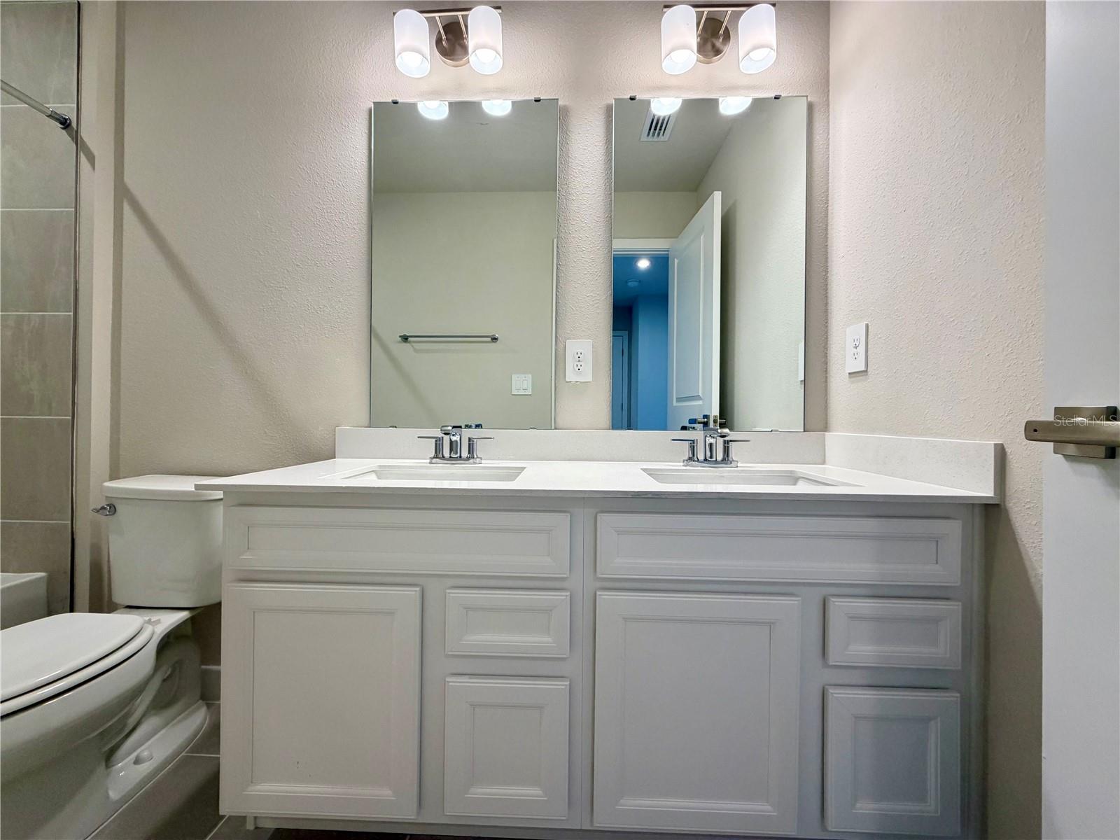 12326 AMBER CREEK CIRCLE, LAKEWOOD RANCH, FL, 34211