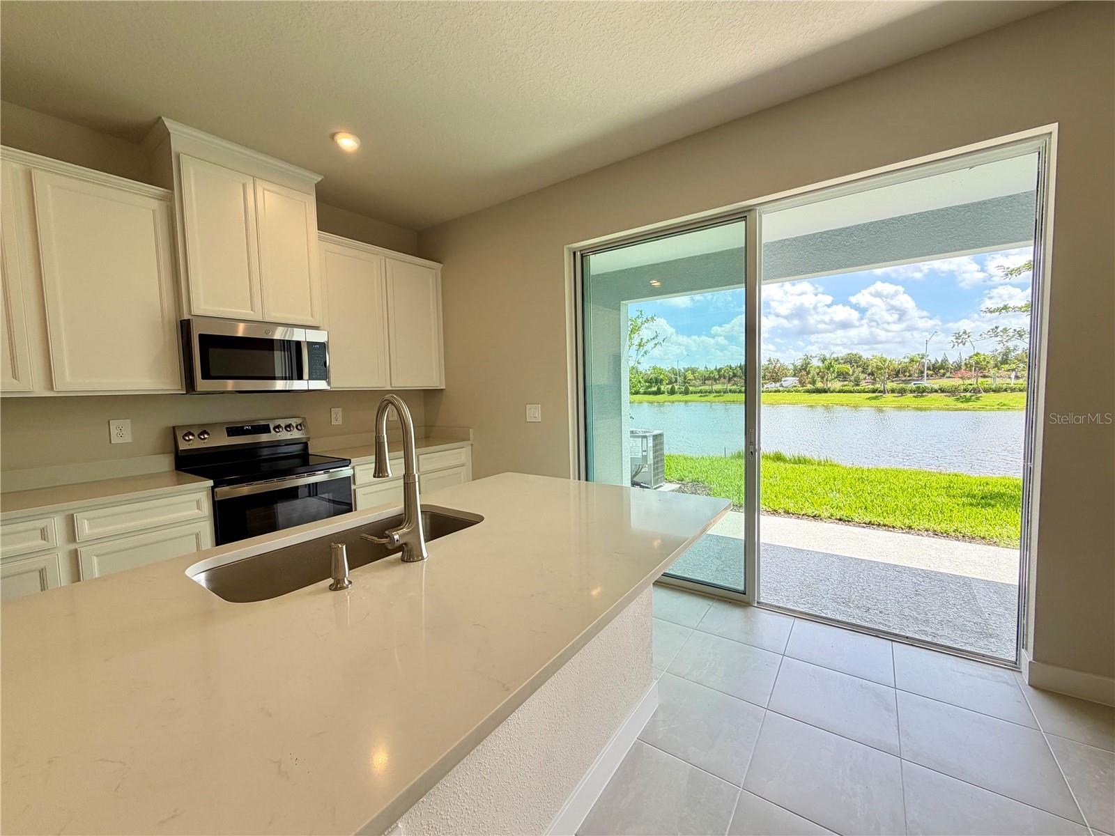 12326 AMBER CREEK CIRCLE, LAKEWOOD RANCH, FL, 34211