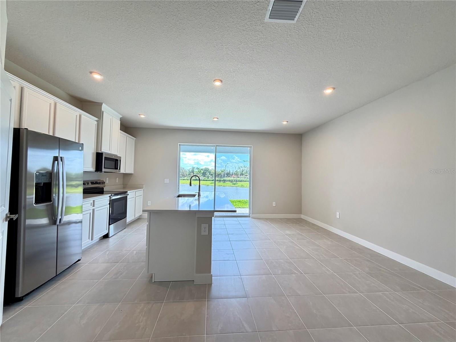 12326 AMBER CREEK CIRCLE, LAKEWOOD RANCH, FL, 34211