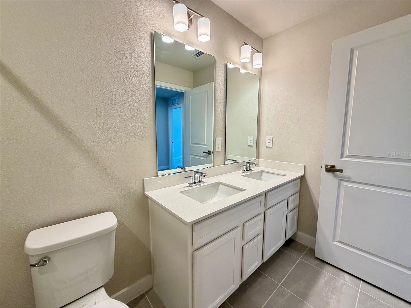 12326 AMBER CREEK CIRCLE, LAKEWOOD RANCH, FL, 34211