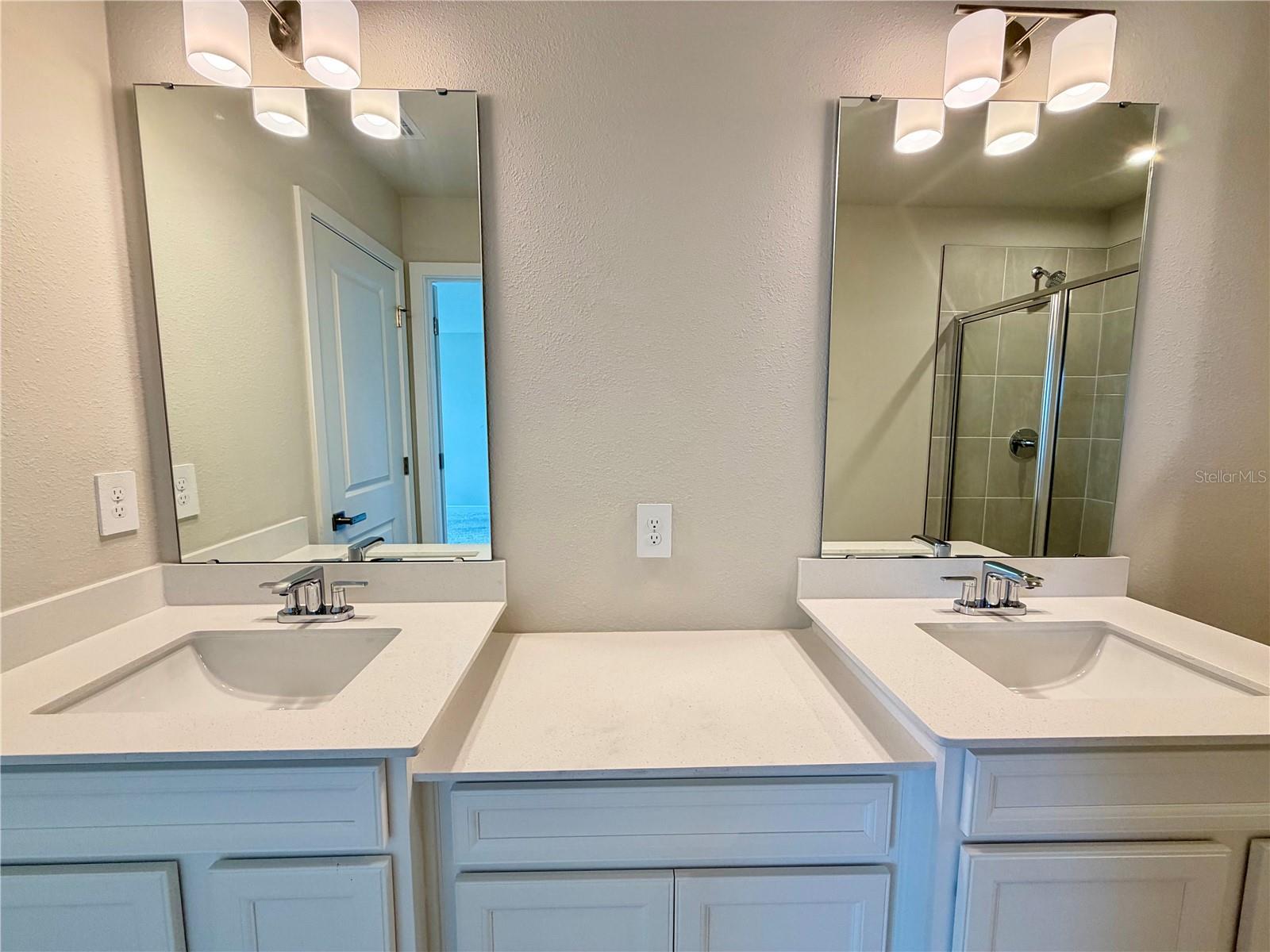 12326 AMBER CREEK CIRCLE, LAKEWOOD RANCH, FL, 34211