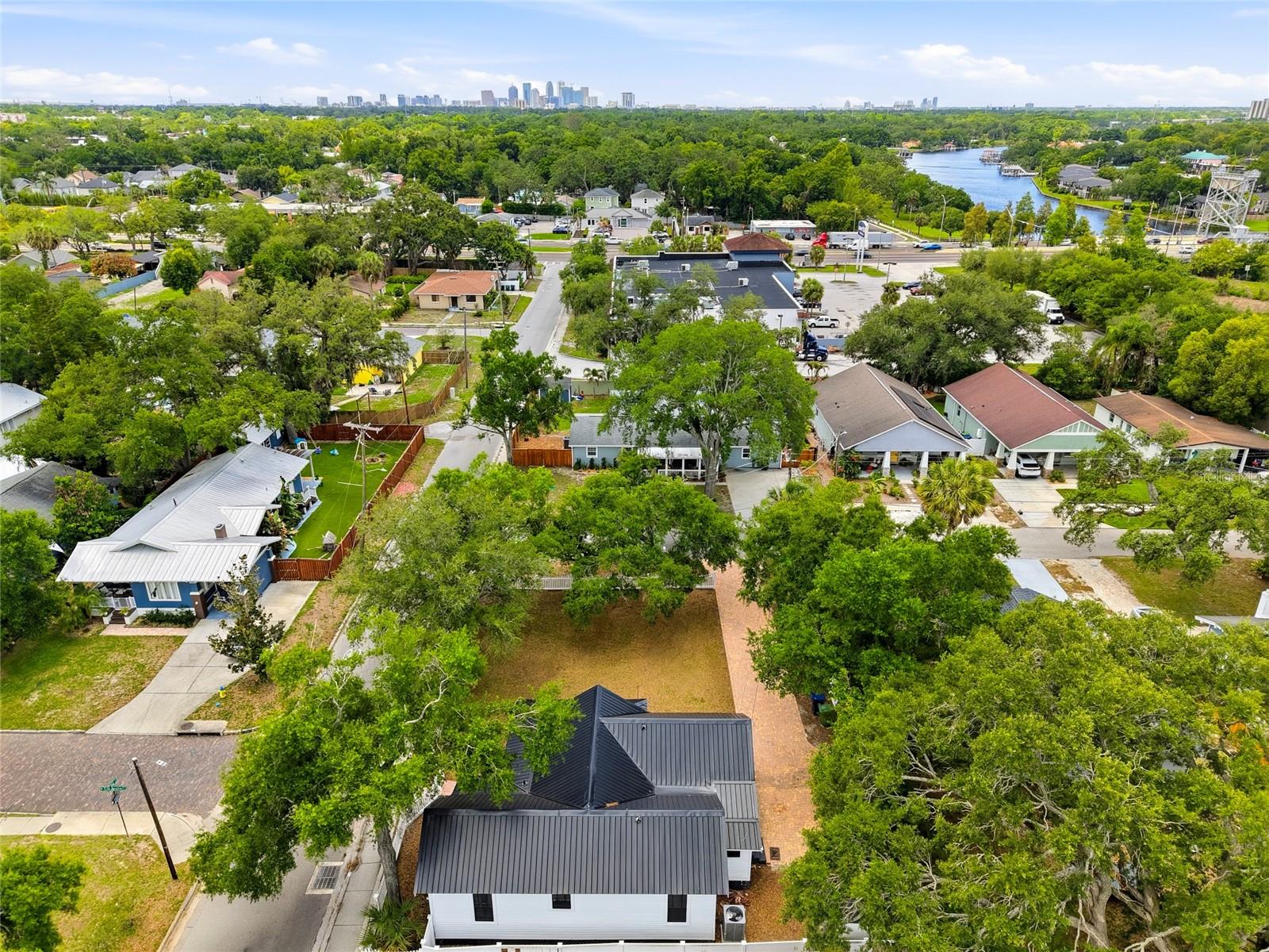5602 N OLA AVE, TAMPA, FL, 33604