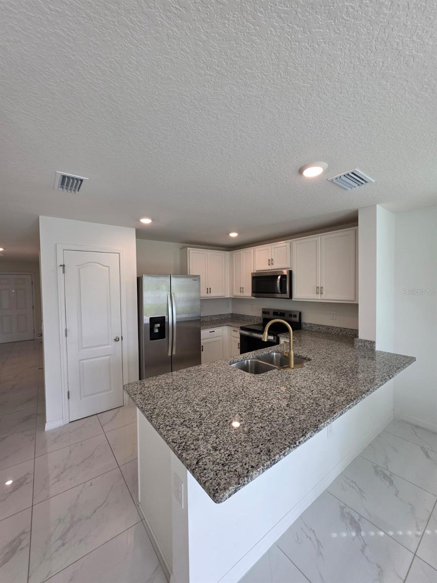 6606 LEO LN, HARMONY, FL, 34773