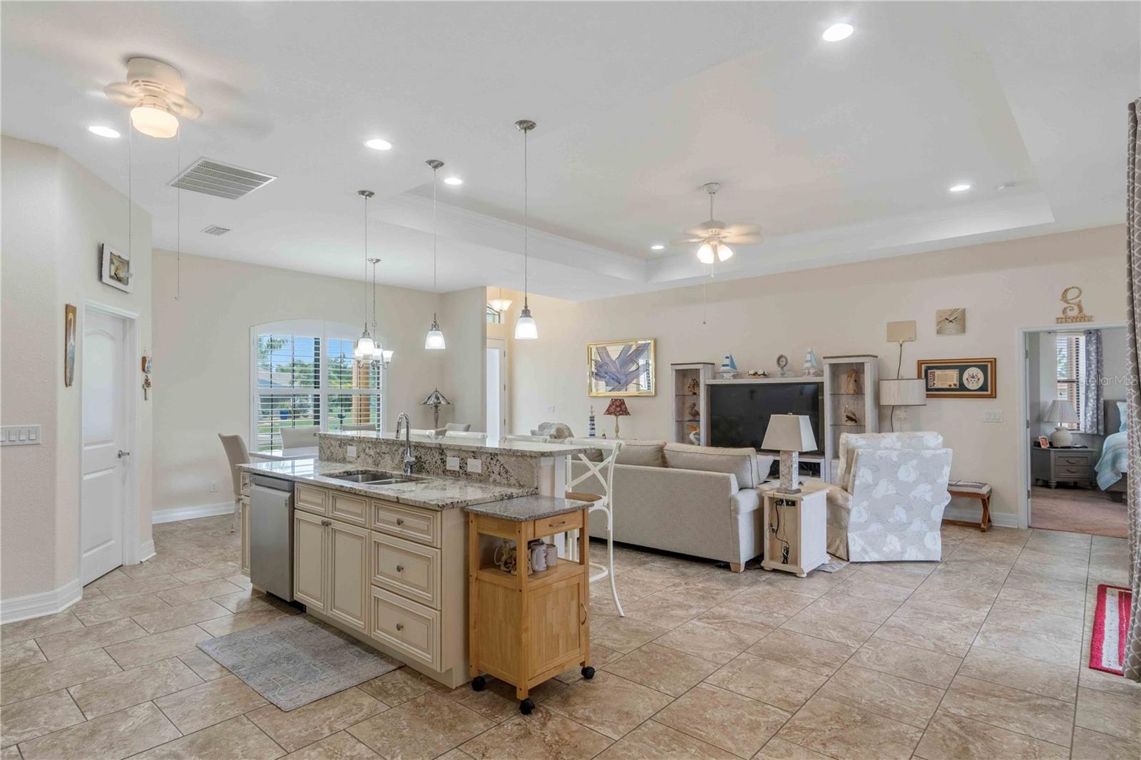 1275 BLUE LAKE CIR, PUNTA GORDA, FL, 33983