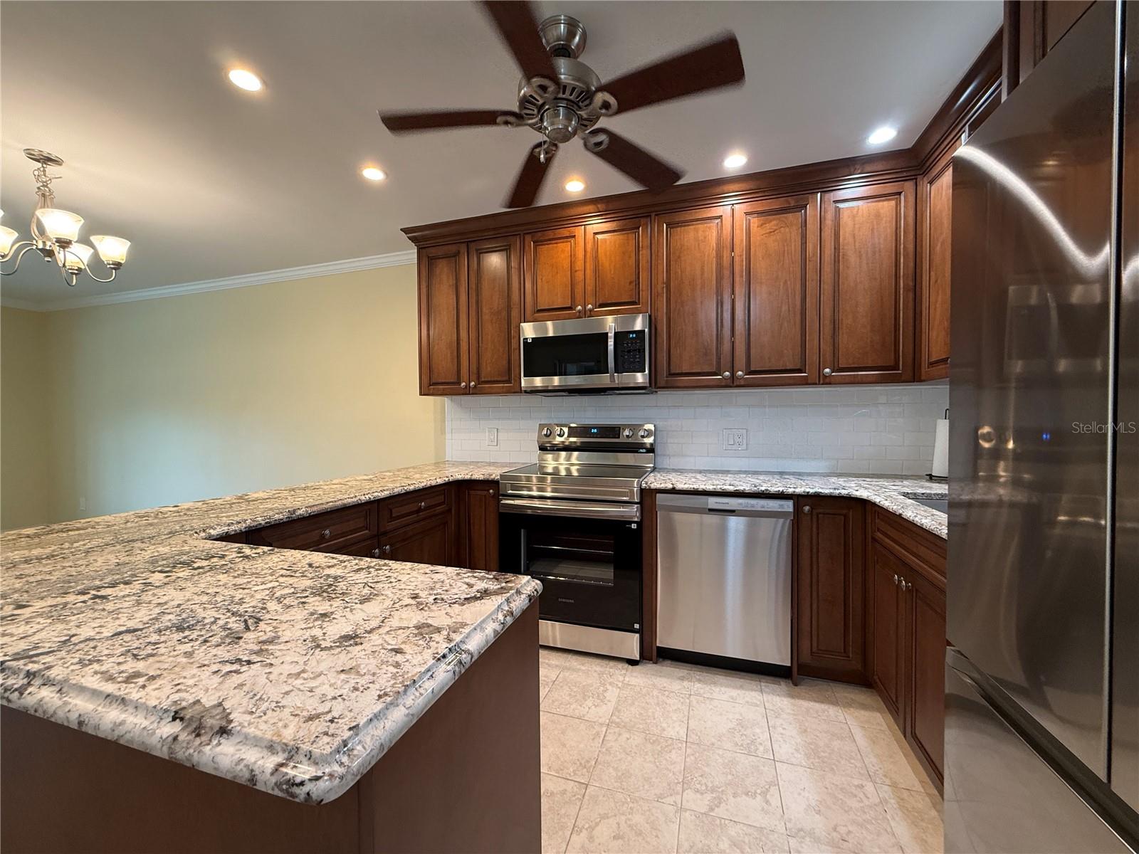 4533 MARINE PKWY #101, NEW PORT RICHEY, FL, 34652