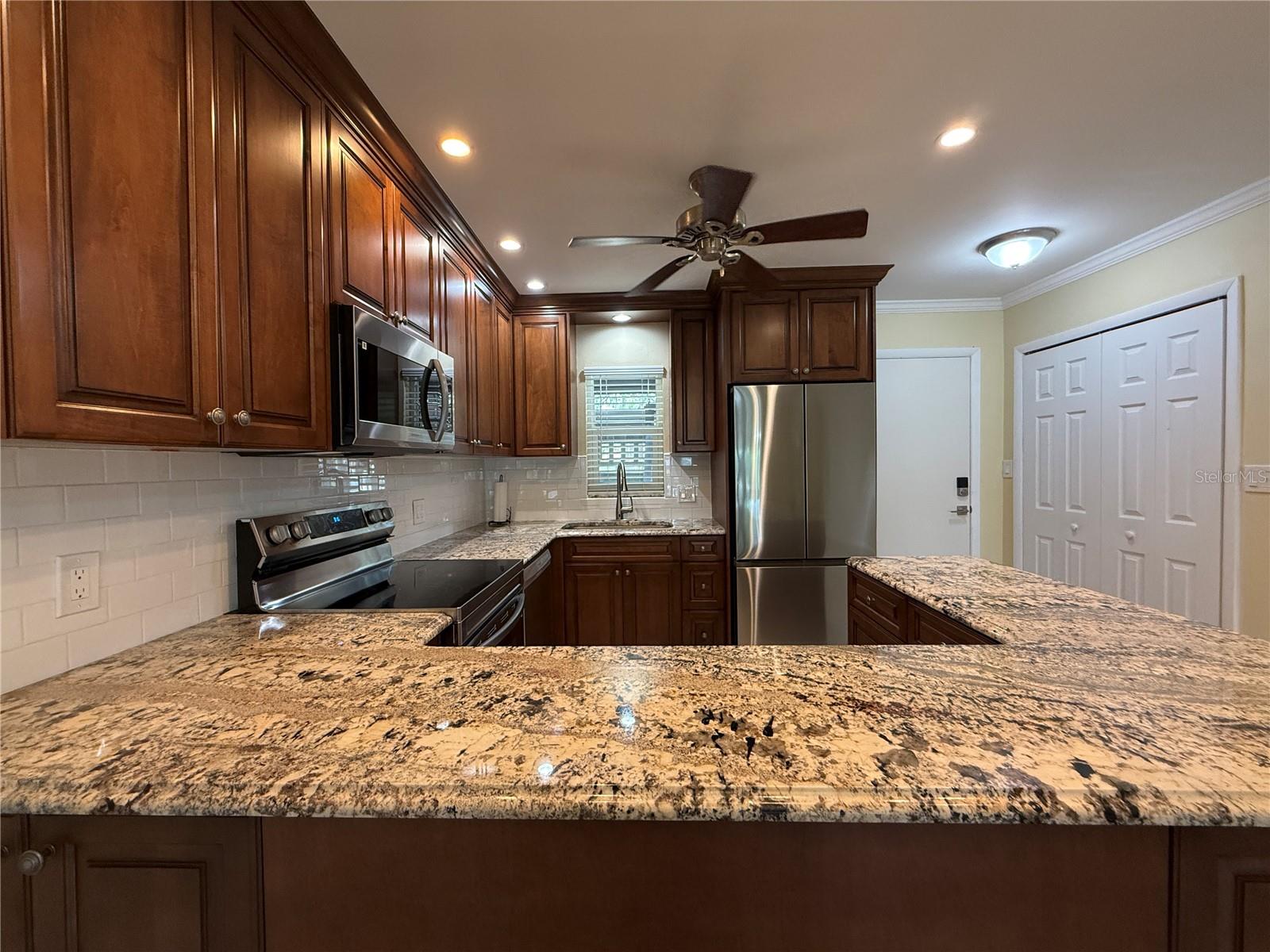 4533 MARINE PKWY #101, NEW PORT RICHEY, FL, 34652