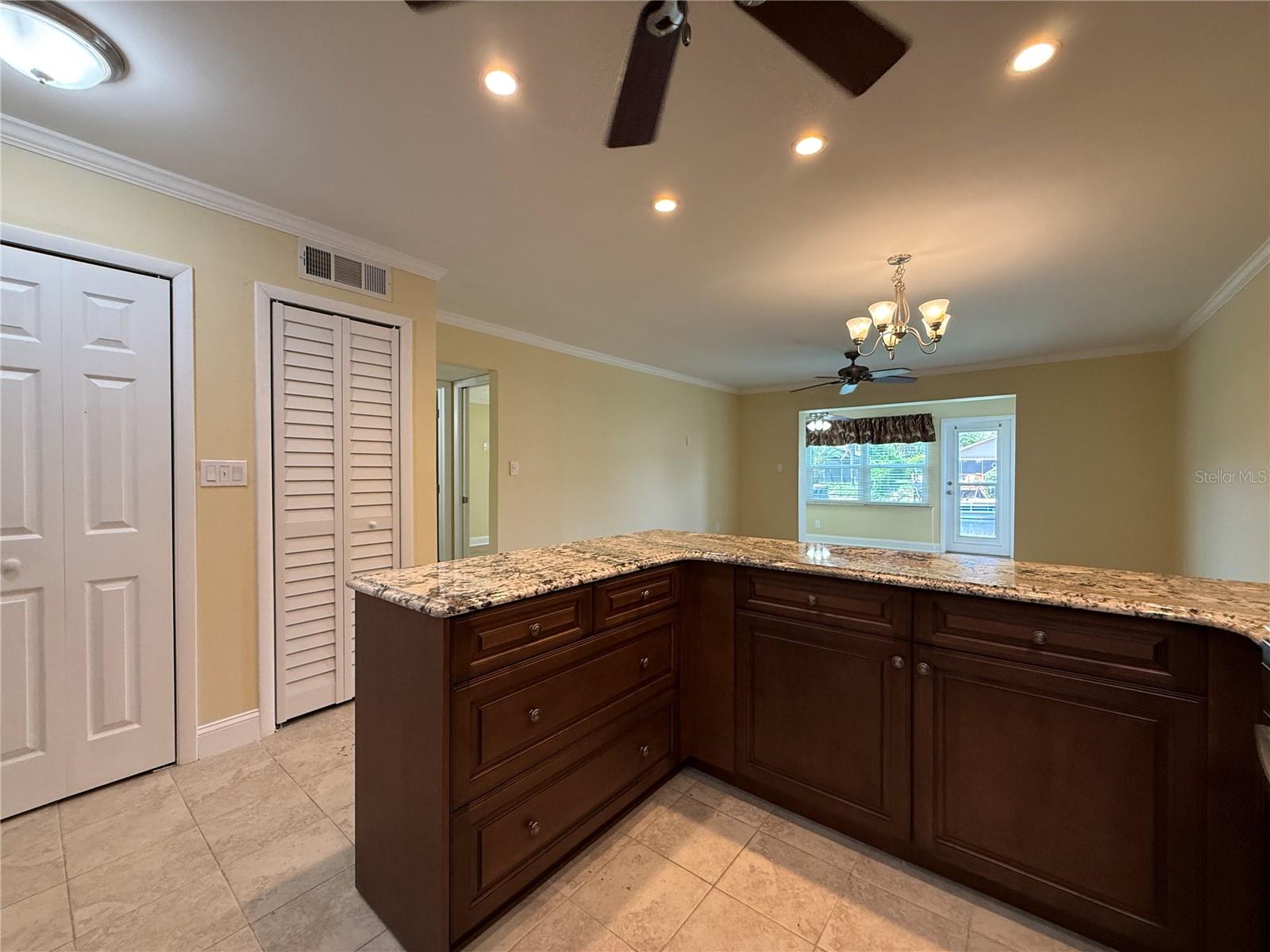 4533 MARINE PKWY #101, NEW PORT RICHEY, FL, 34652