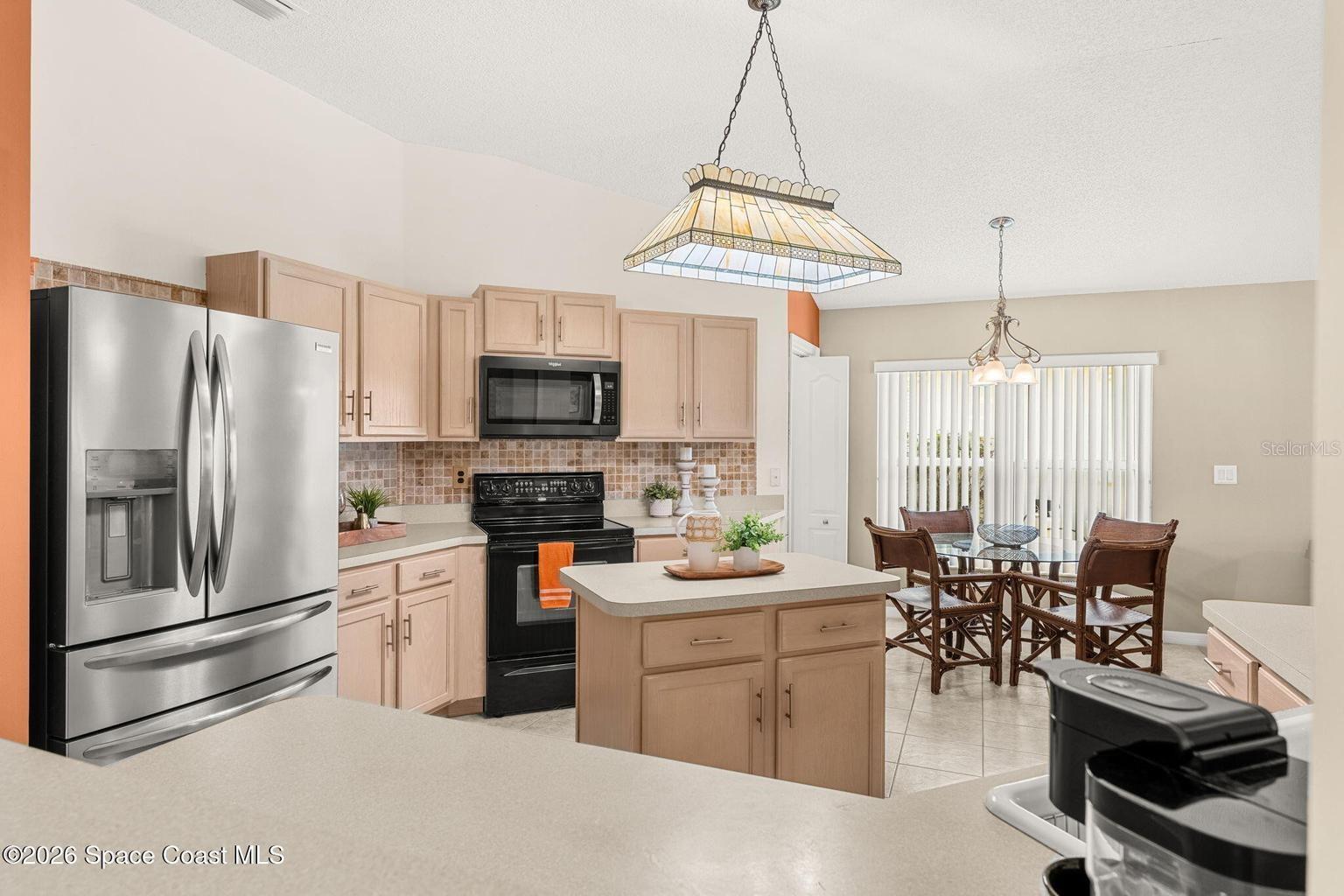 992 SHAW CIR, MELBOURNE, FL, 32940