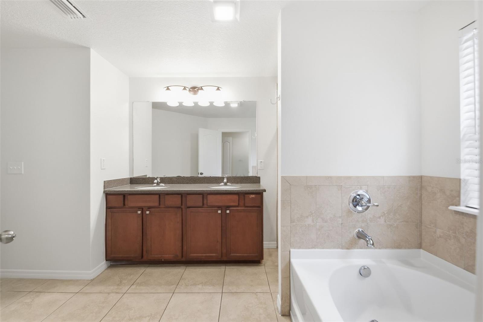 5654 AARON CT, SARASOTA, FL, 34232