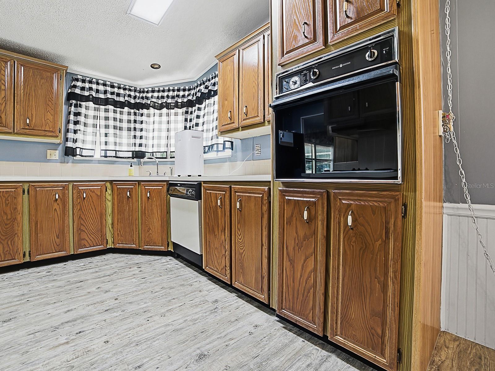 25035 BELLEVUE, LEESBURG, FL, 34748
