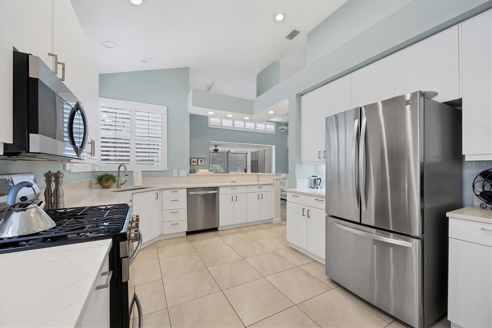 7916 HAMPTON CT, UNIVERSITY PARK, FL, 34201