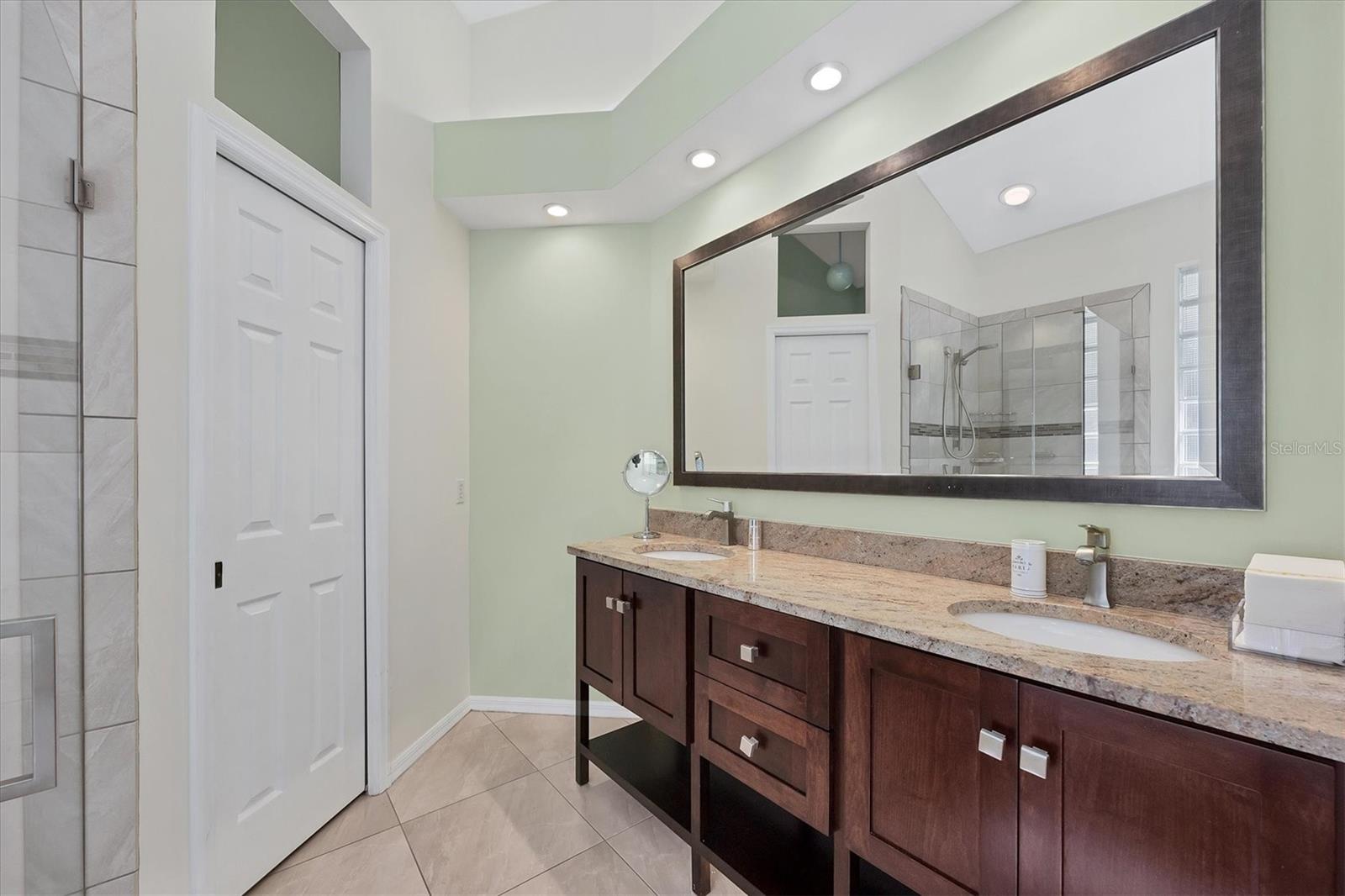 7916 HAMPTON CT, UNIVERSITY PARK, FL, 34201