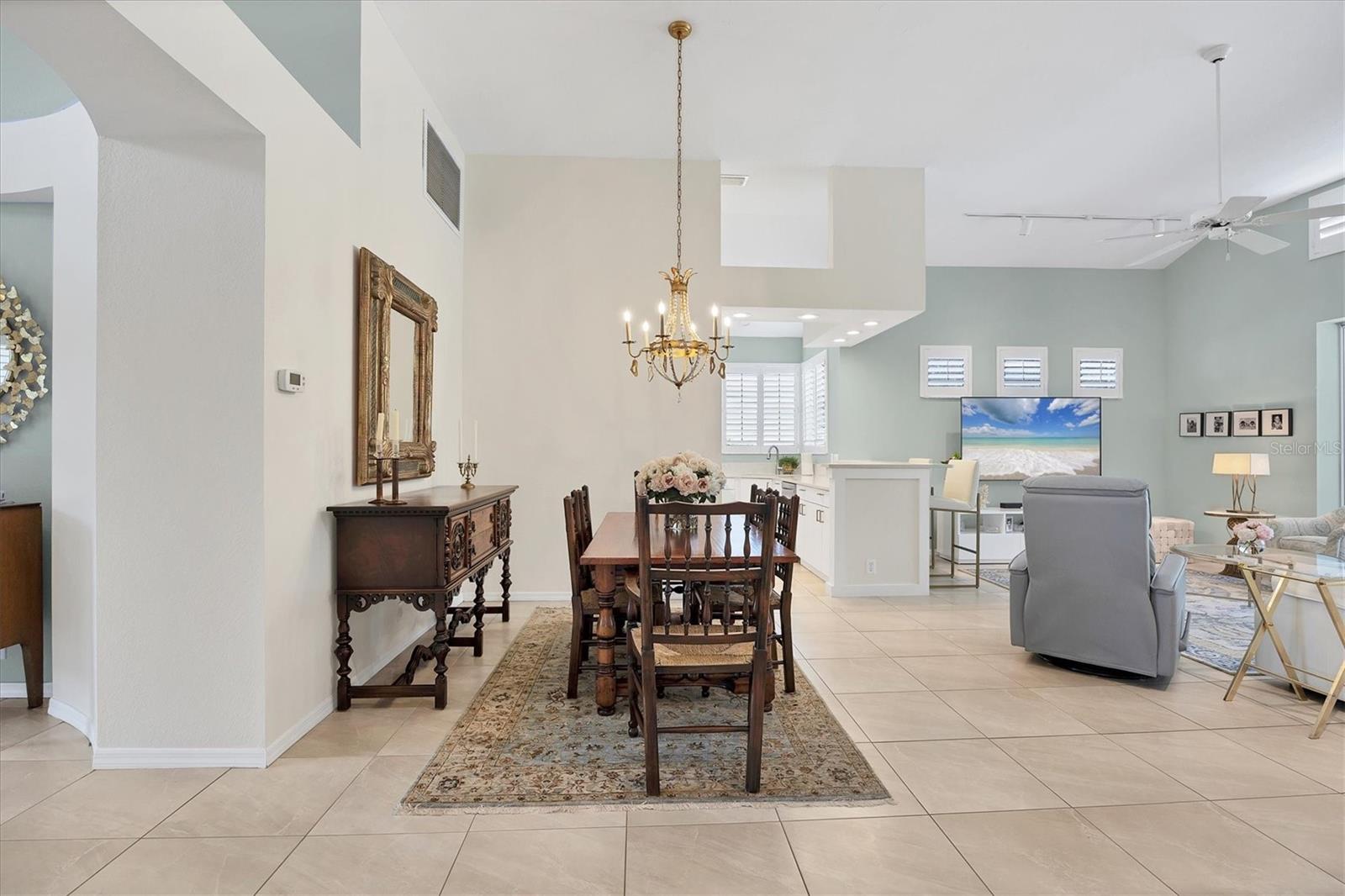 7916 HAMPTON CT, UNIVERSITY PARK, FL, 34201