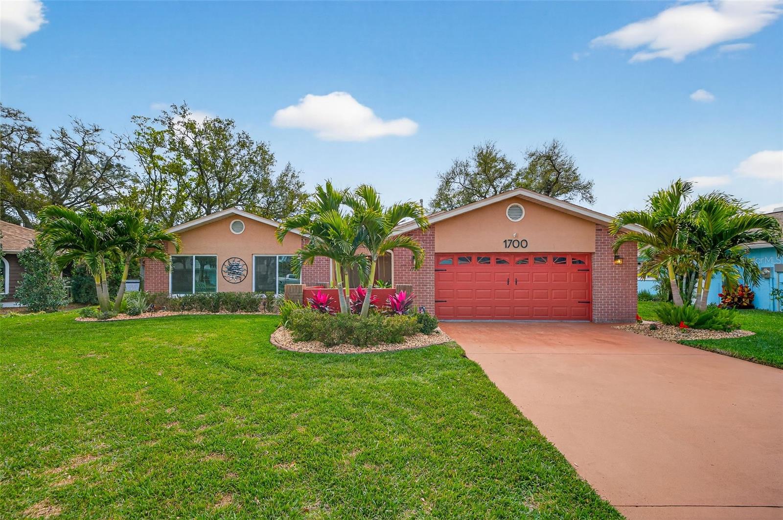 1700 GLEN LAKES BLVD N, ST PETERSBURG, FL, 33702
