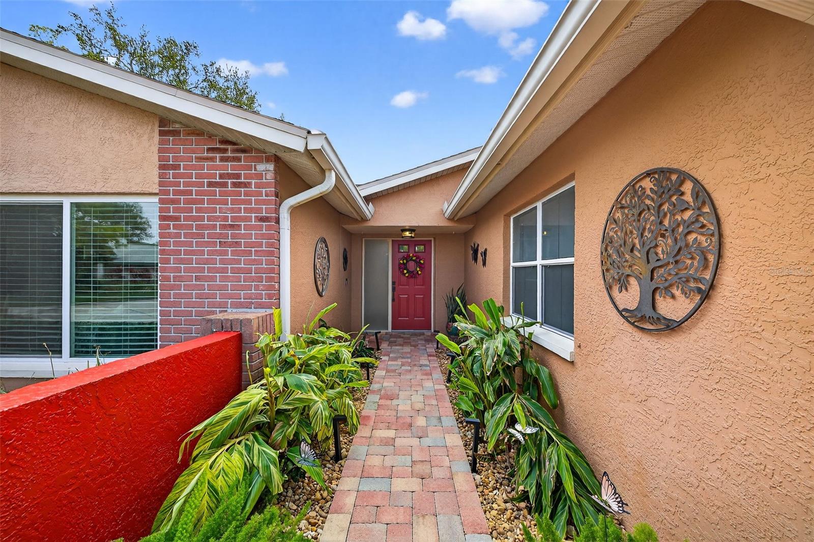 1700 GLEN LAKES BLVD N, ST PETERSBURG, FL, 33702
