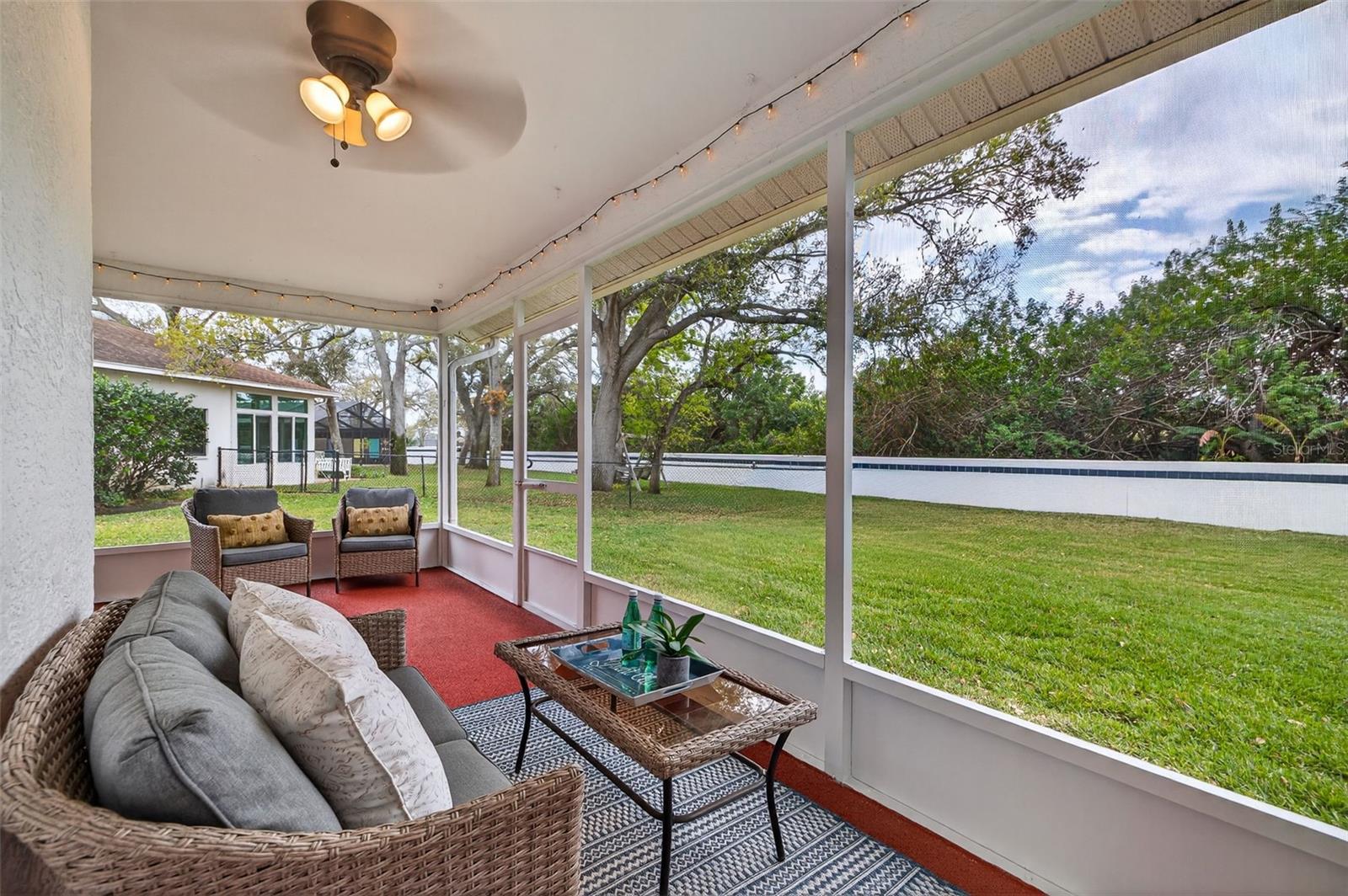 1700 GLEN LAKES BLVD N, ST PETERSBURG, FL, 33702
