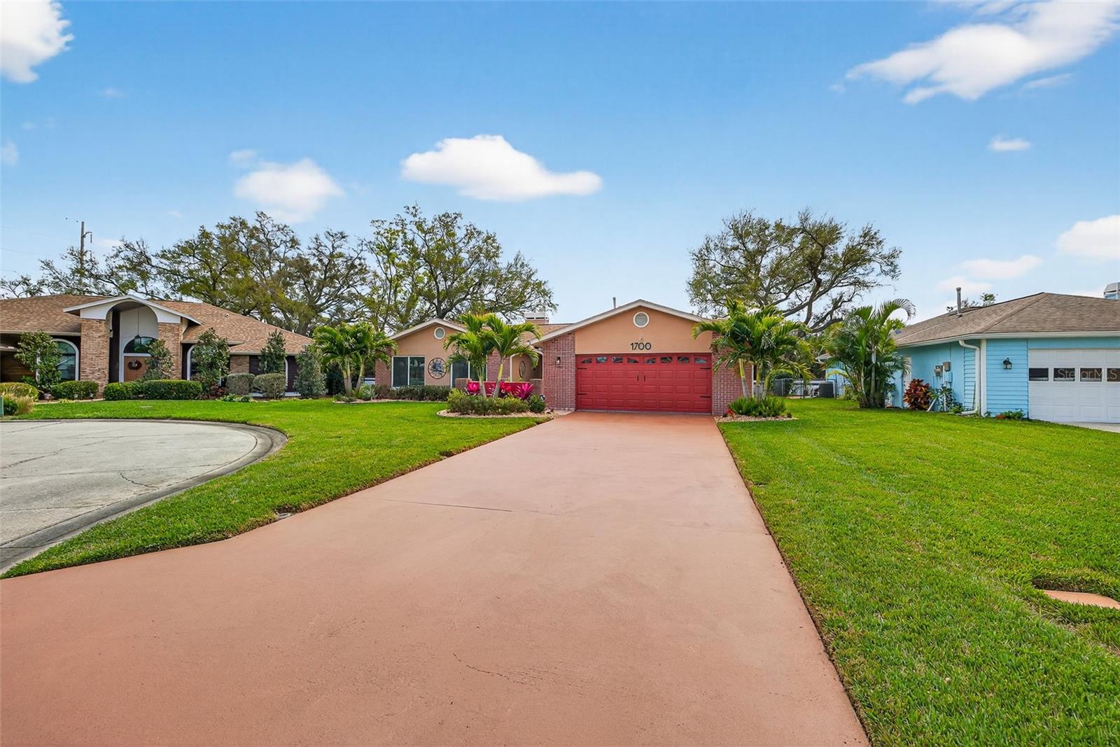 1700 GLEN LAKES BLVD N, ST PETERSBURG, FL, 33702