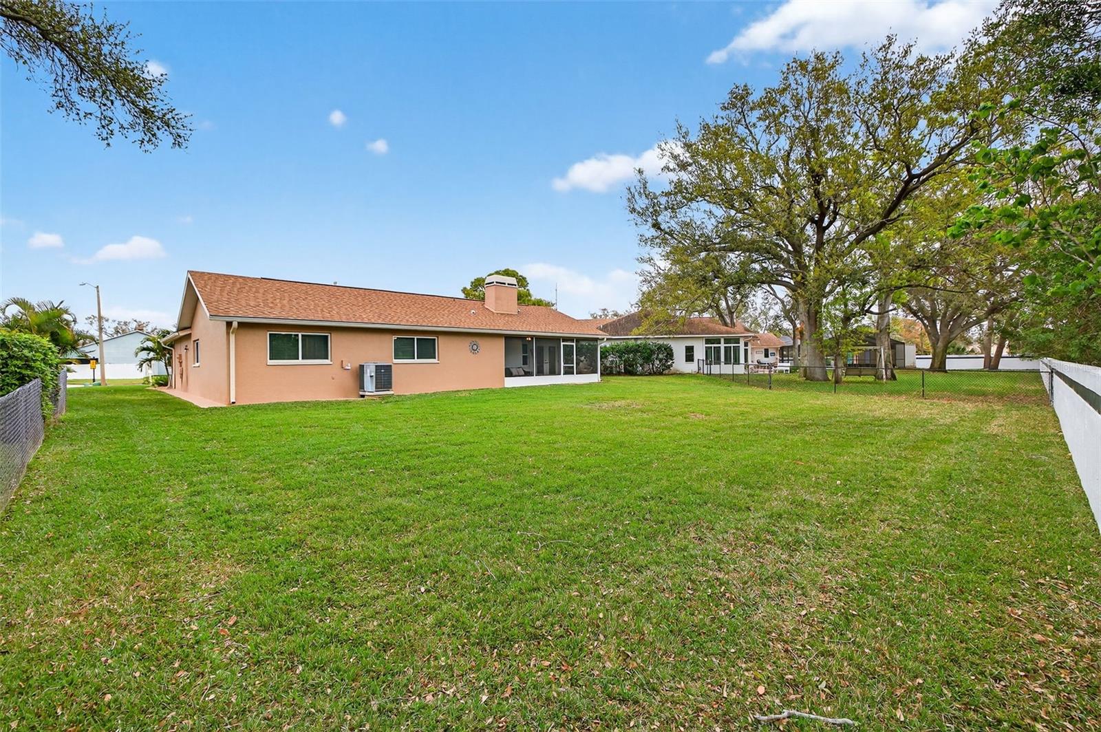 1700 GLEN LAKES BLVD N, ST PETERSBURG, FL, 33702