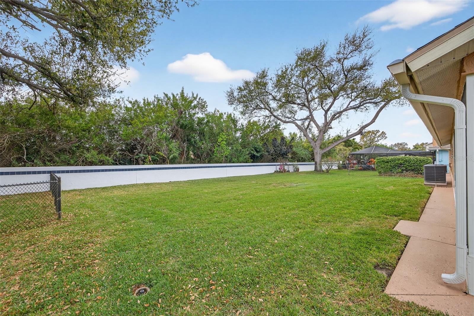 1700 GLEN LAKES BLVD N, ST PETERSBURG, FL, 33702