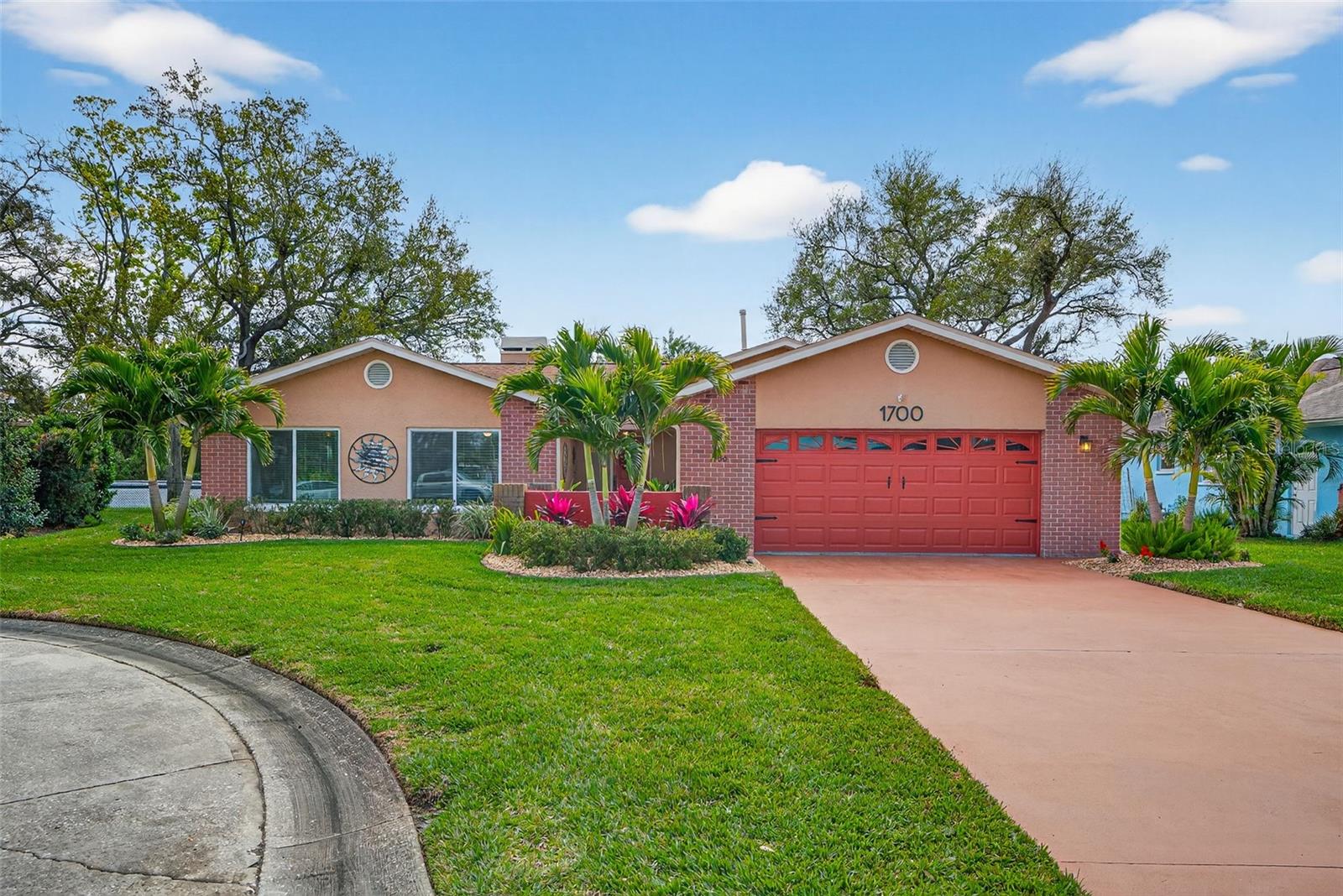1700 GLEN LAKES BLVD N, ST PETERSBURG, FL, 33702