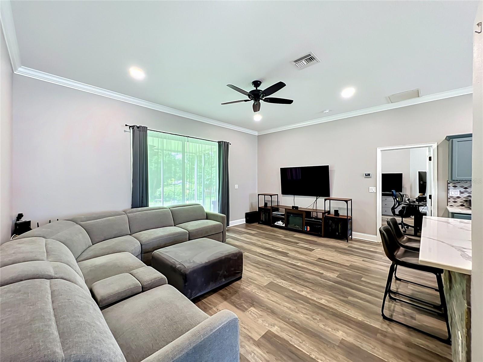 300 E GENEVA ST, OCOEE, FL, 34761