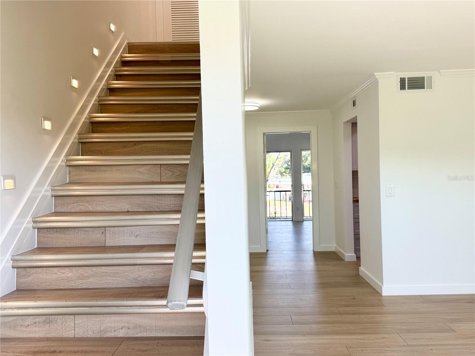9205 TUDOR DR #C208, TAMPA, FL, 33615