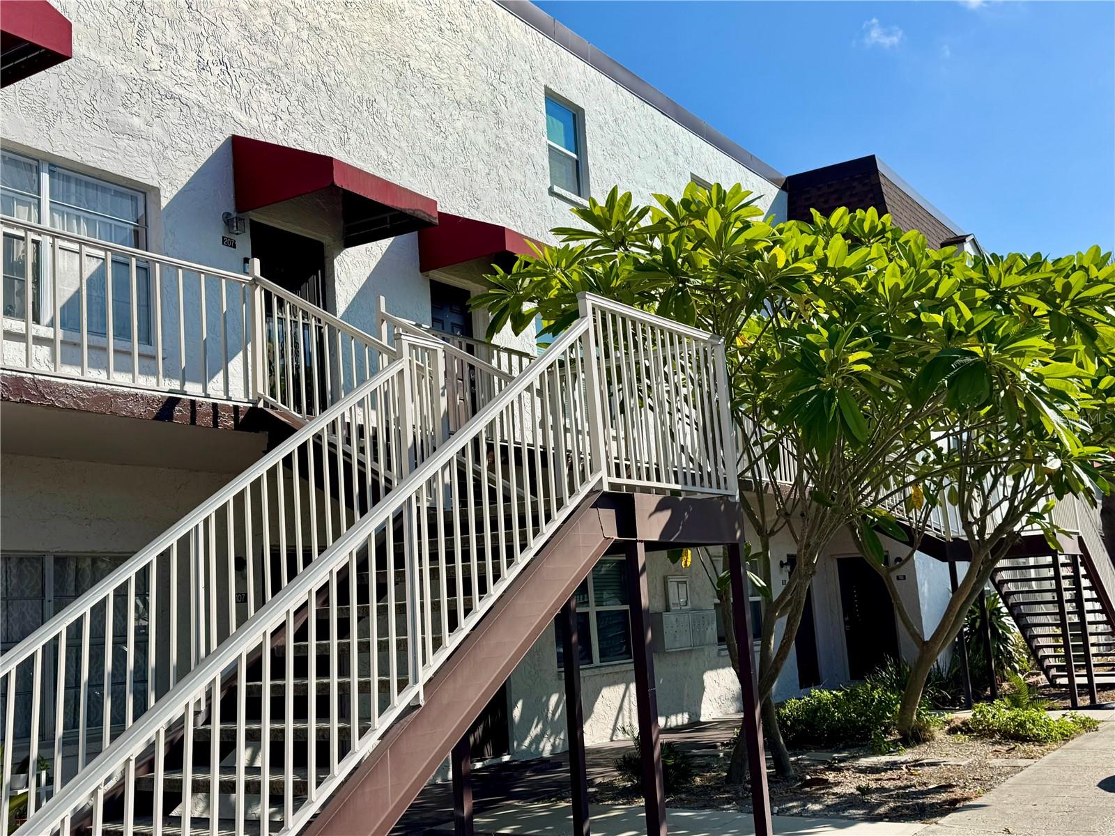 9205 TUDOR DR #C208, TAMPA, FL, 33615