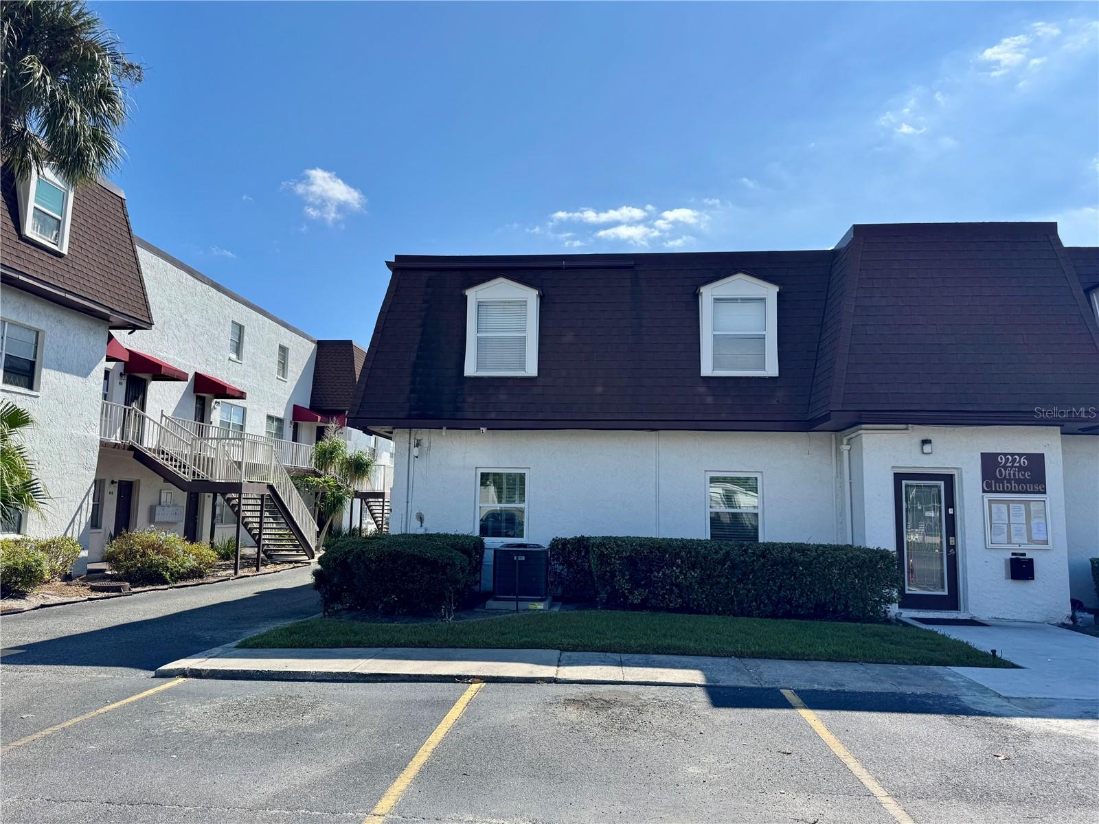 9205 TUDOR DR #C208, TAMPA, FL, 33615