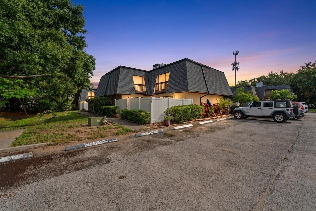 8118 OAK TRACE WAY #C, TAMPA, FL, 33634