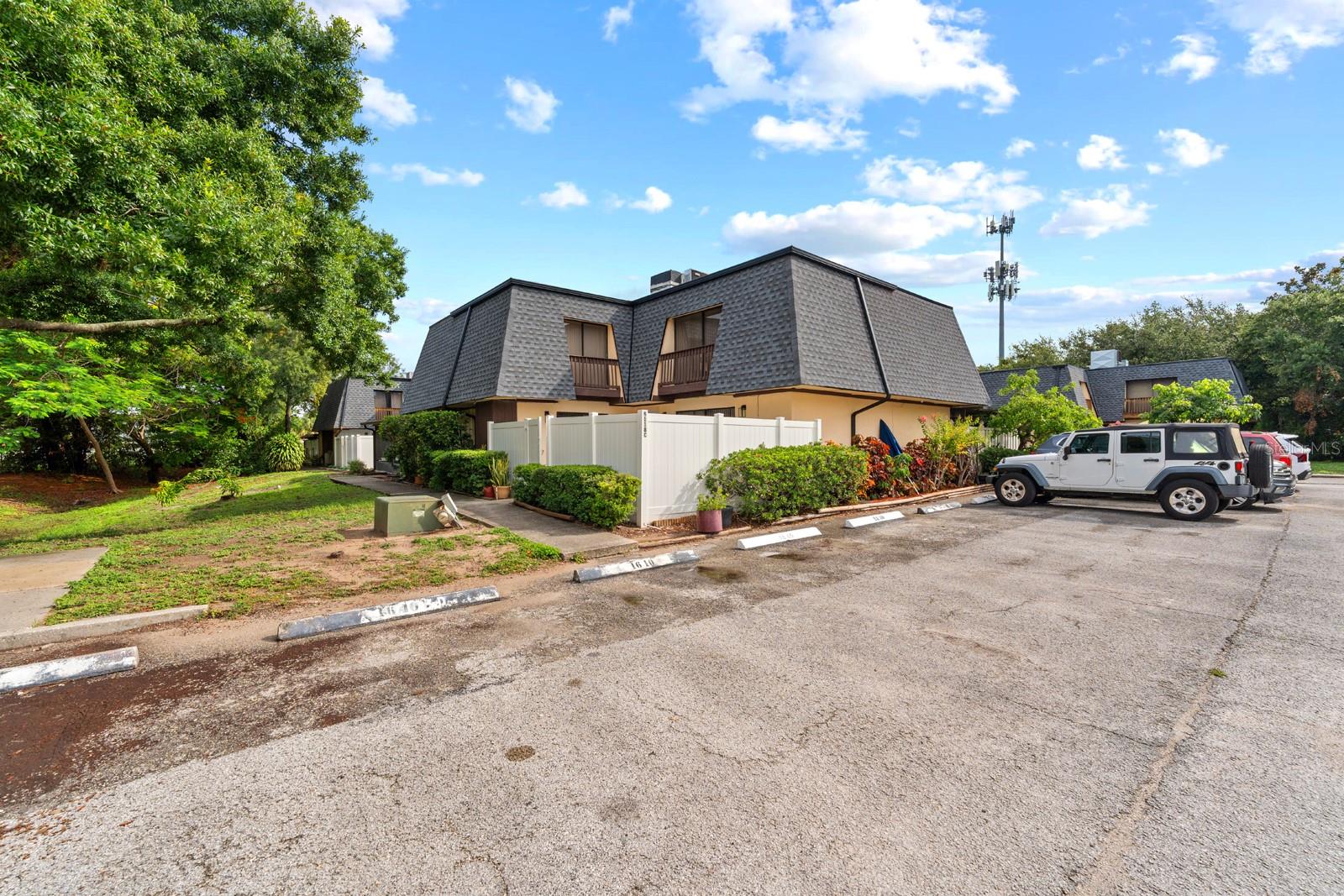 8118 OAK TRACE WAY #C, TAMPA, FL, 33634
