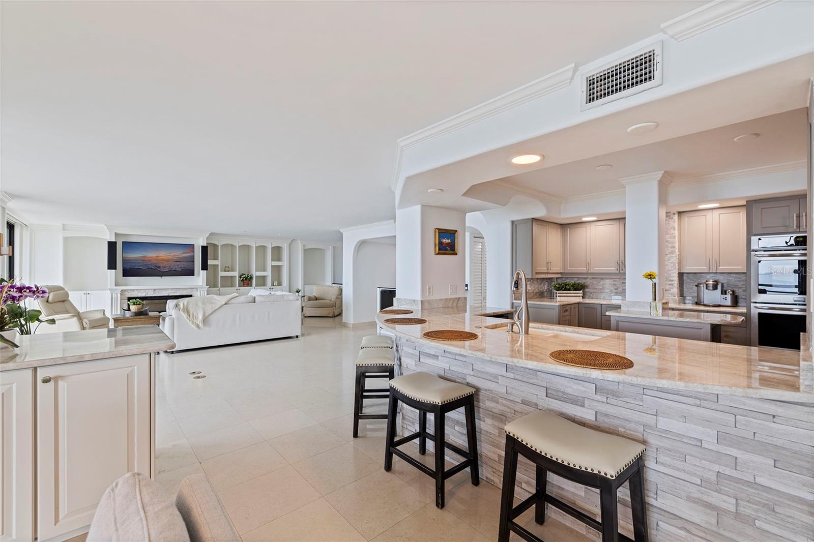 5700 MARINER ST #702 & 703, TAMPA, FL, 33609