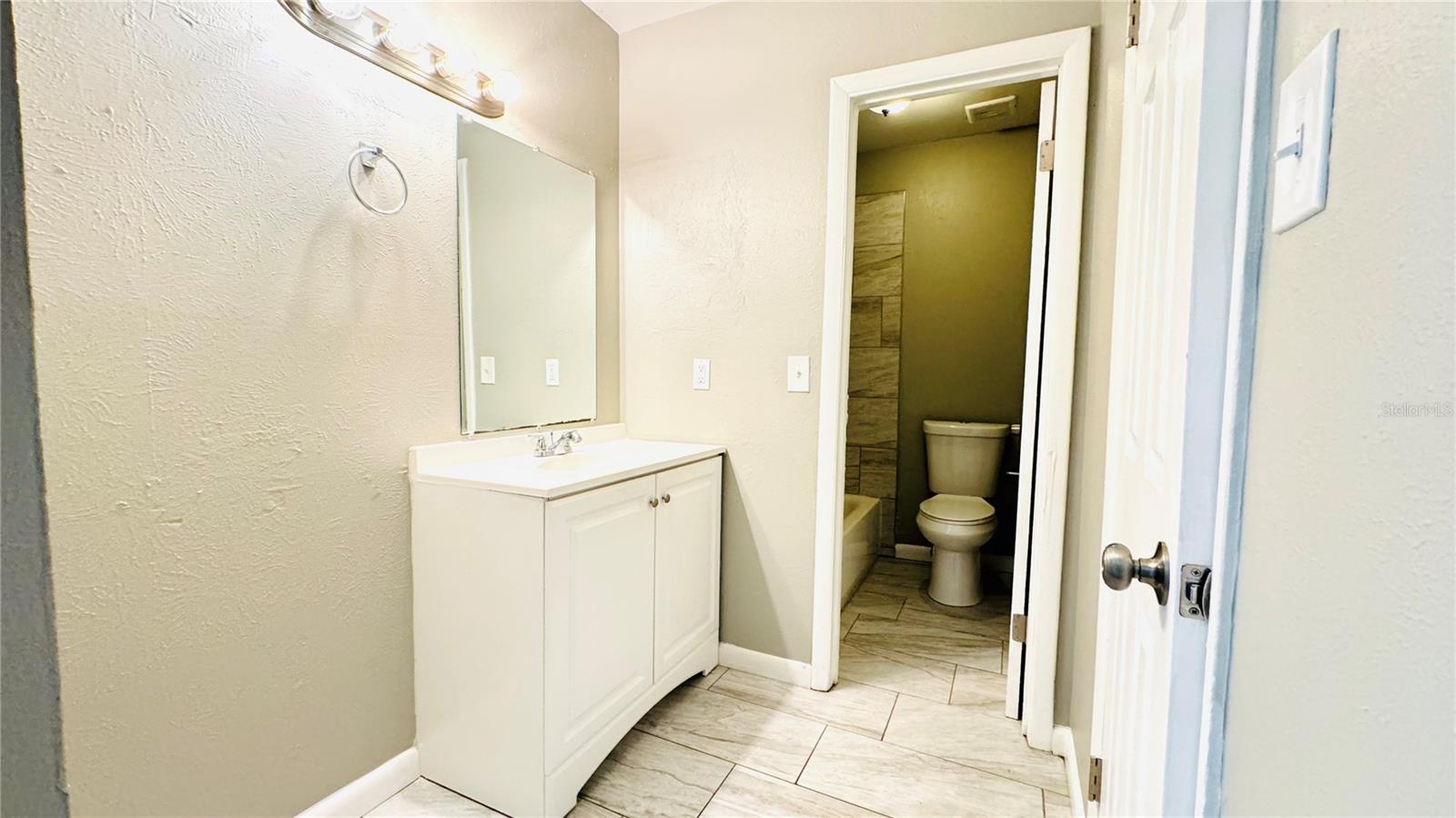 4016 WOODFERN DR #B8, ORLANDO, FL, 32839