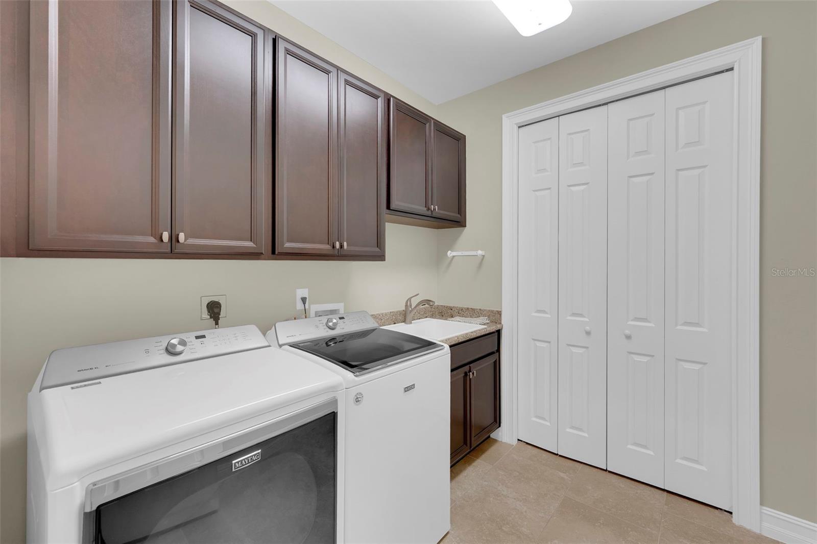 8720 WESTWOOD OAKS PL, FORT MYERS, FL, 33908