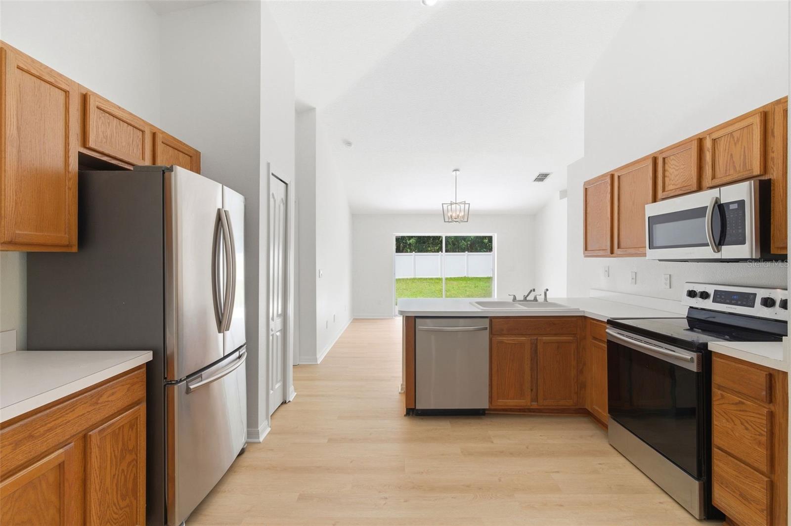 7315 NEWHALL PASS LN, WESLEY CHAPEL, FL, 33545