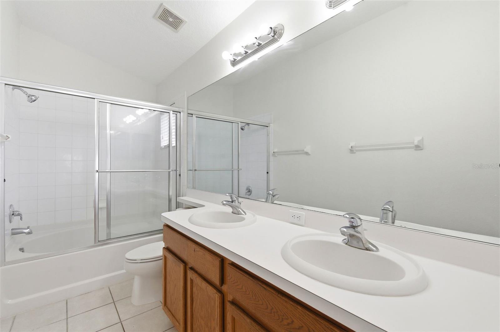 7315 NEWHALL PASS LN, WESLEY CHAPEL, FL, 33545