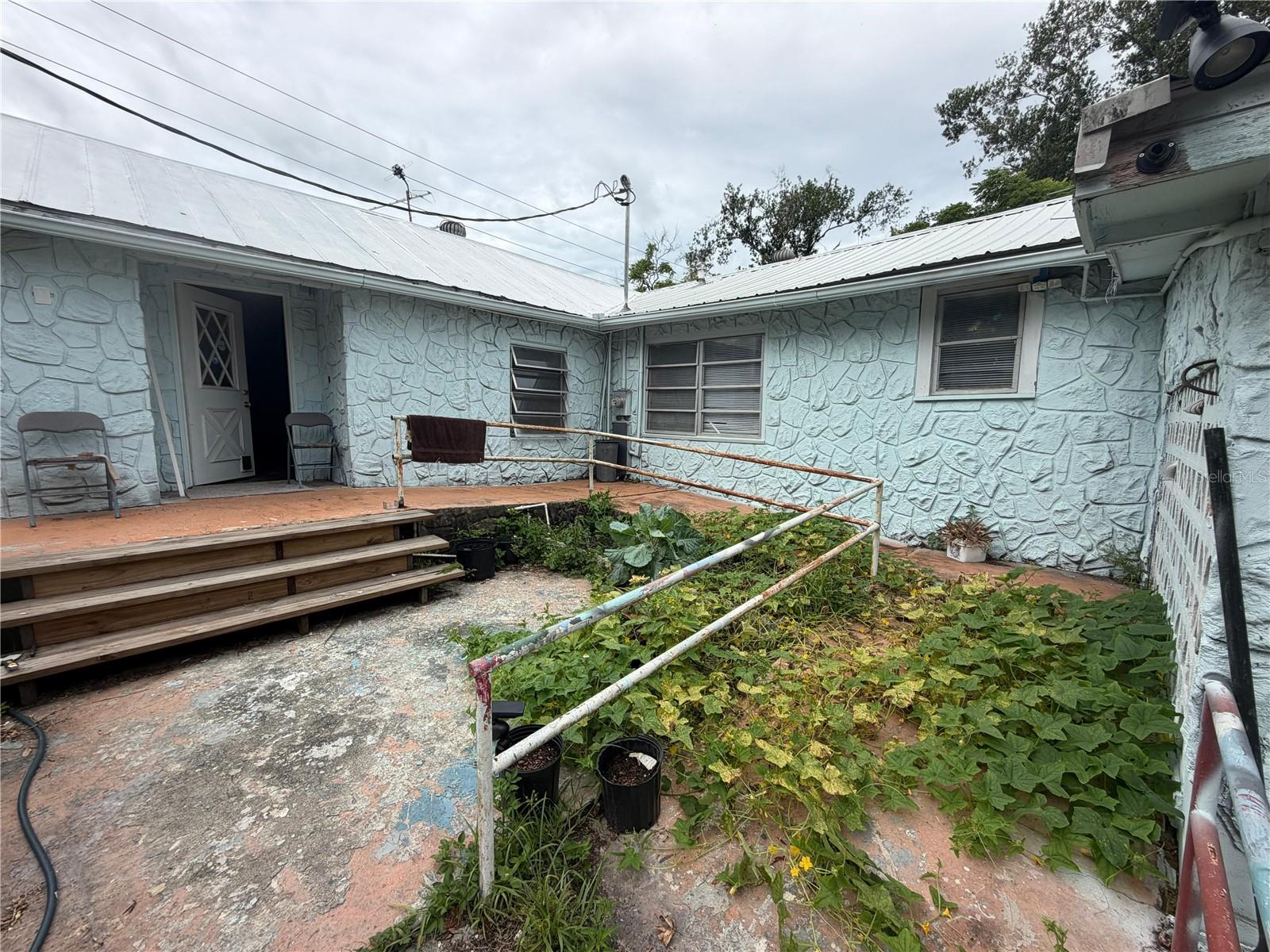 5011 GEIGER CEMETERY RD, ZEPHYRHILLS, FL, 33541