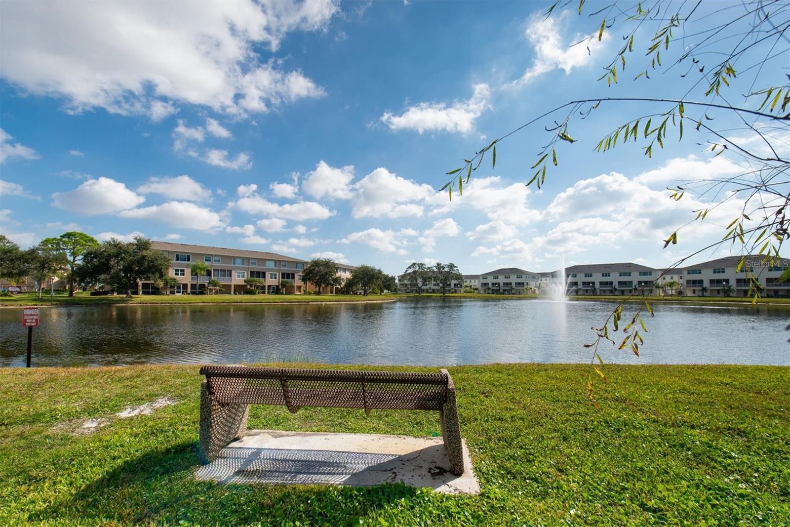 7069 KEY HAVEN RD #302, SEMINOLE, FL, 33777