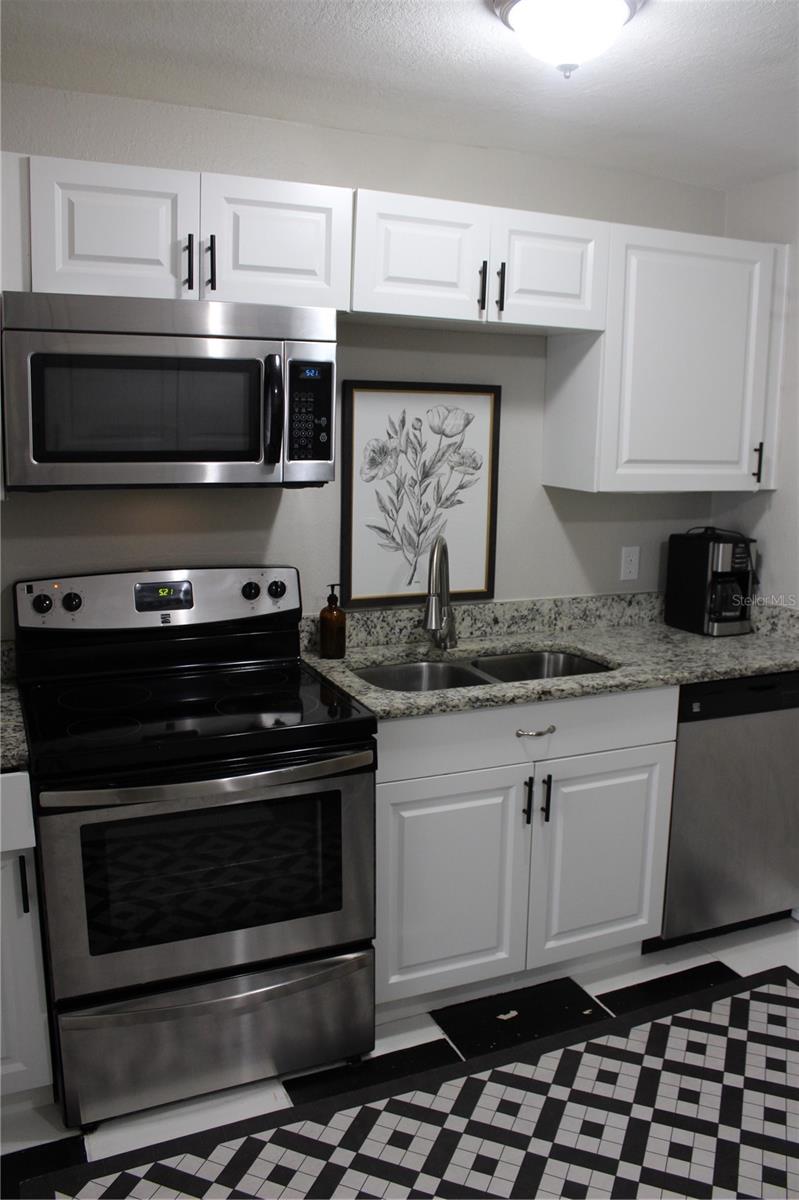 6014 CEDAR ST NE, ST PETERSBURG, FL, 33703