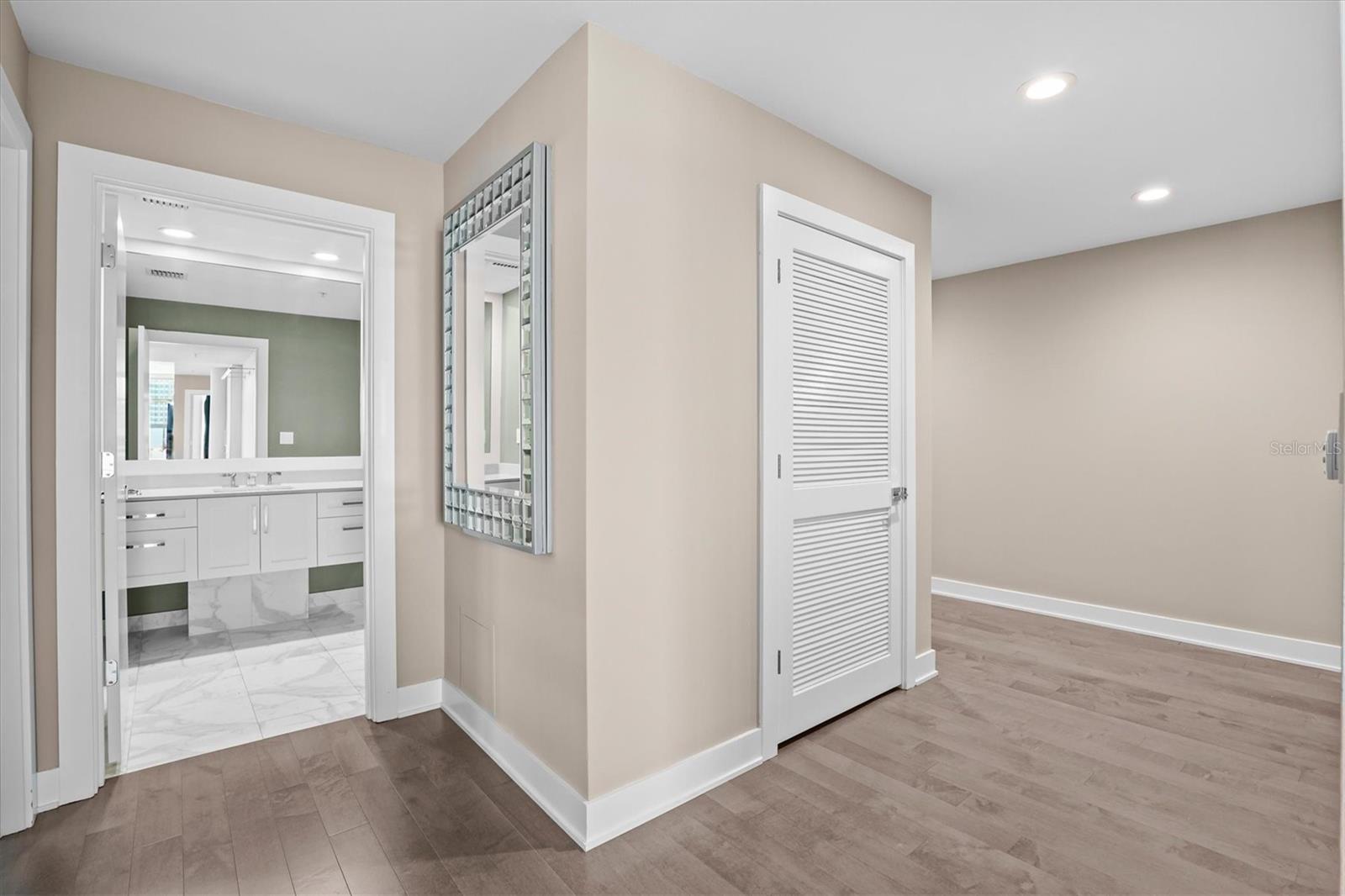 1120 E KENNEDY BLVD #1216, TAMPA, FL, 33602